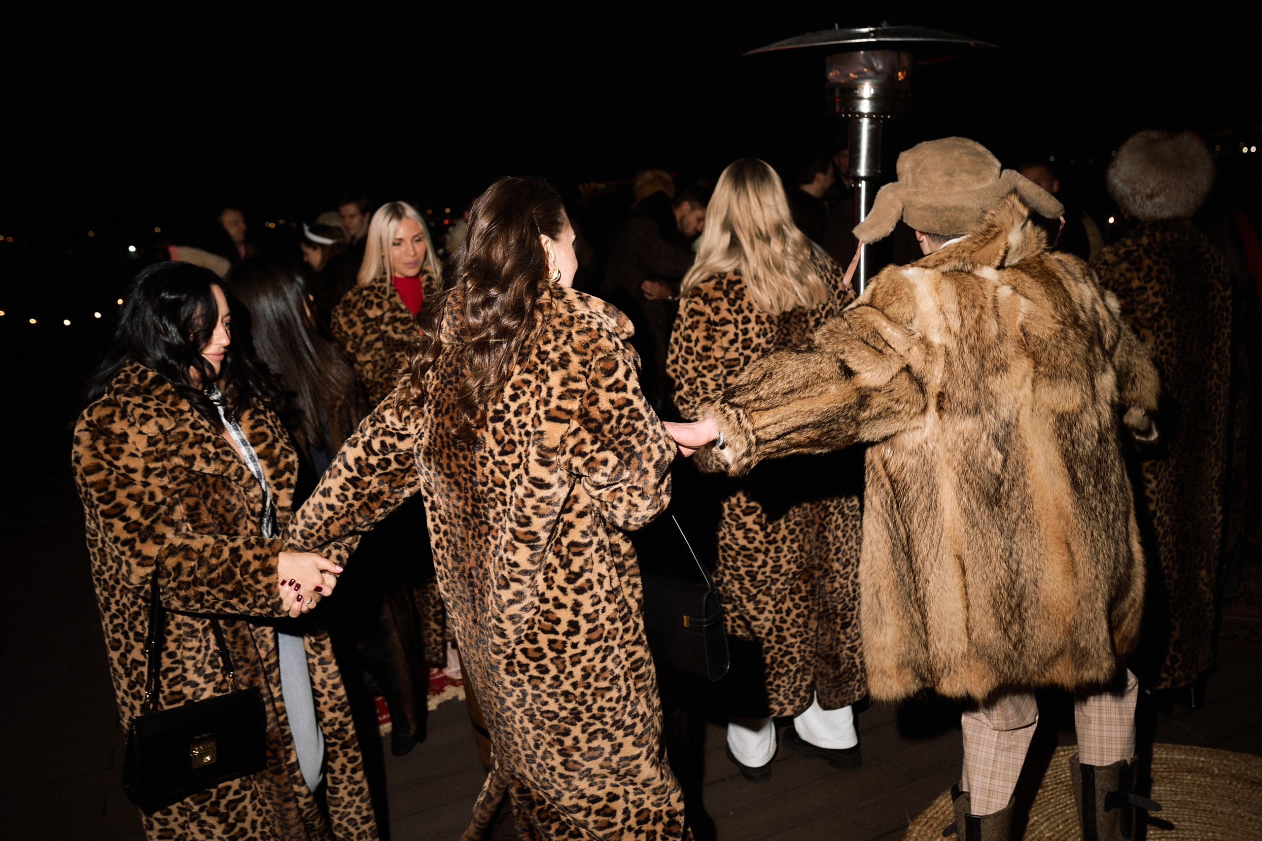 ROYAL BEACH — BIRTHDAY A LA RUSSE. Photographer — ERASTOV