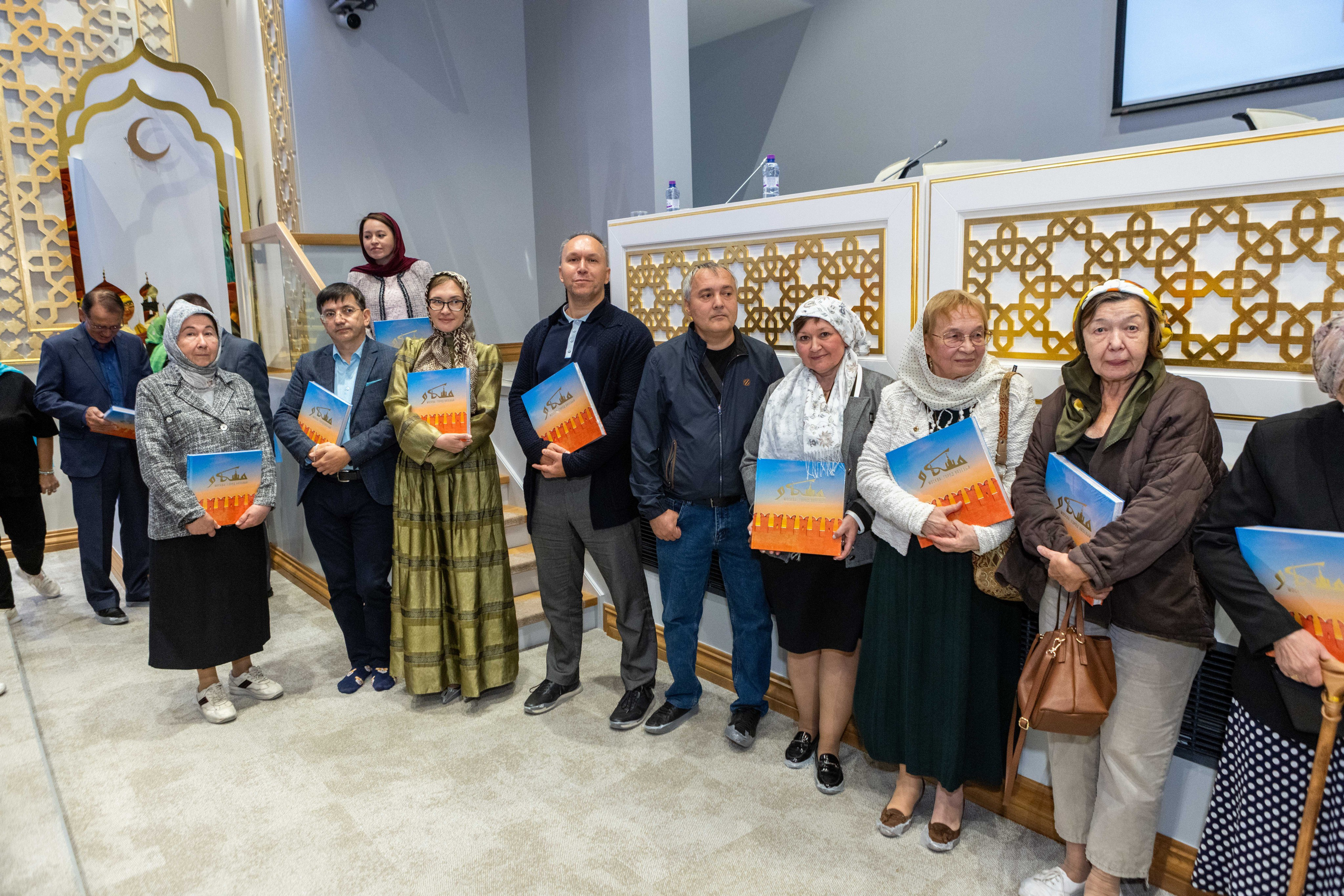 Репортаж с презентации книги — «Москва: город вязевый». Рекламный, предметный, репортажный, семейный фотограф и художник в Москве