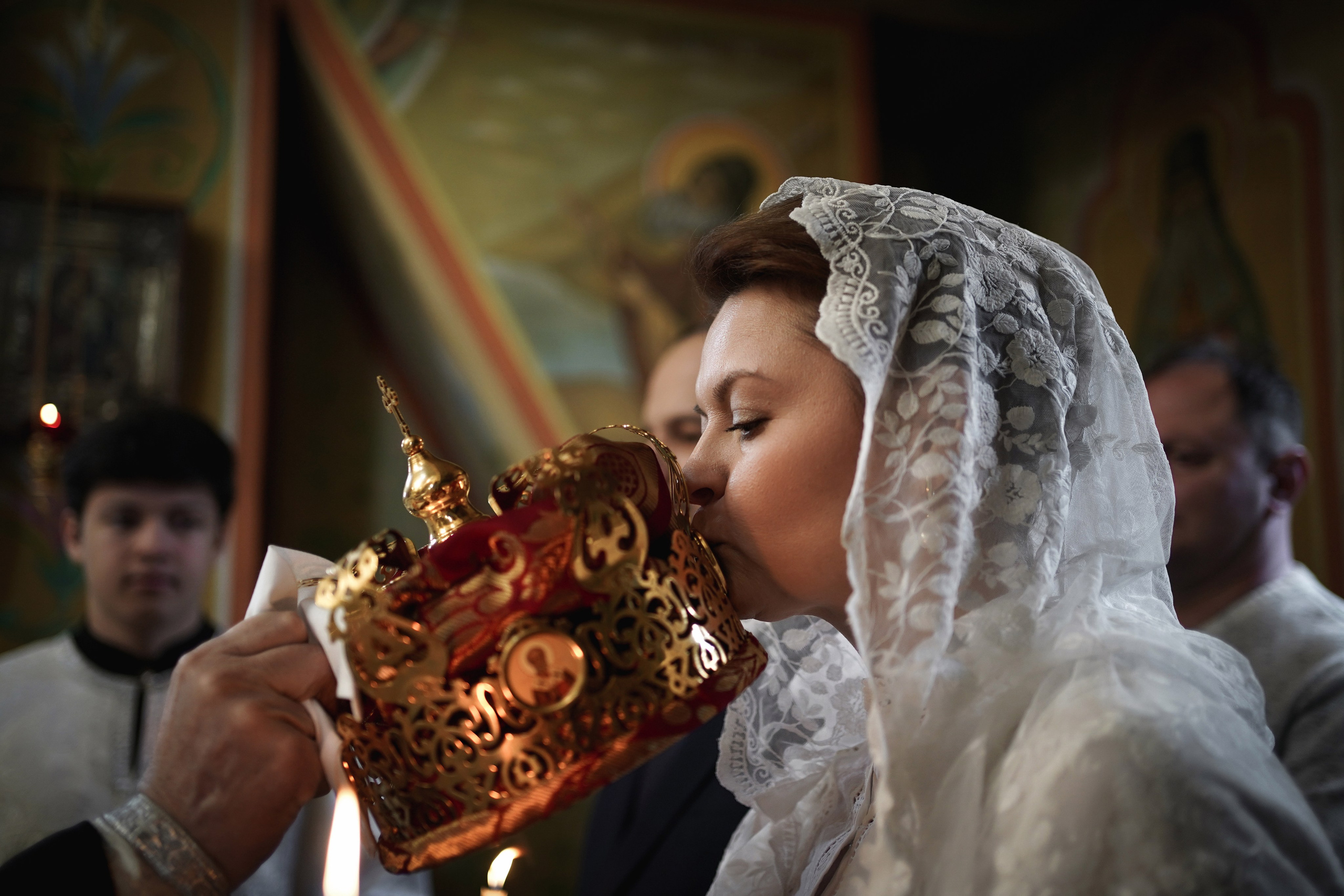 Венчание в Троицком храме. Свадебный фотограф в Ростове-на-Дону. Таинство Крещения и Венчания, семейные фотосессии. Алёна Чёботова