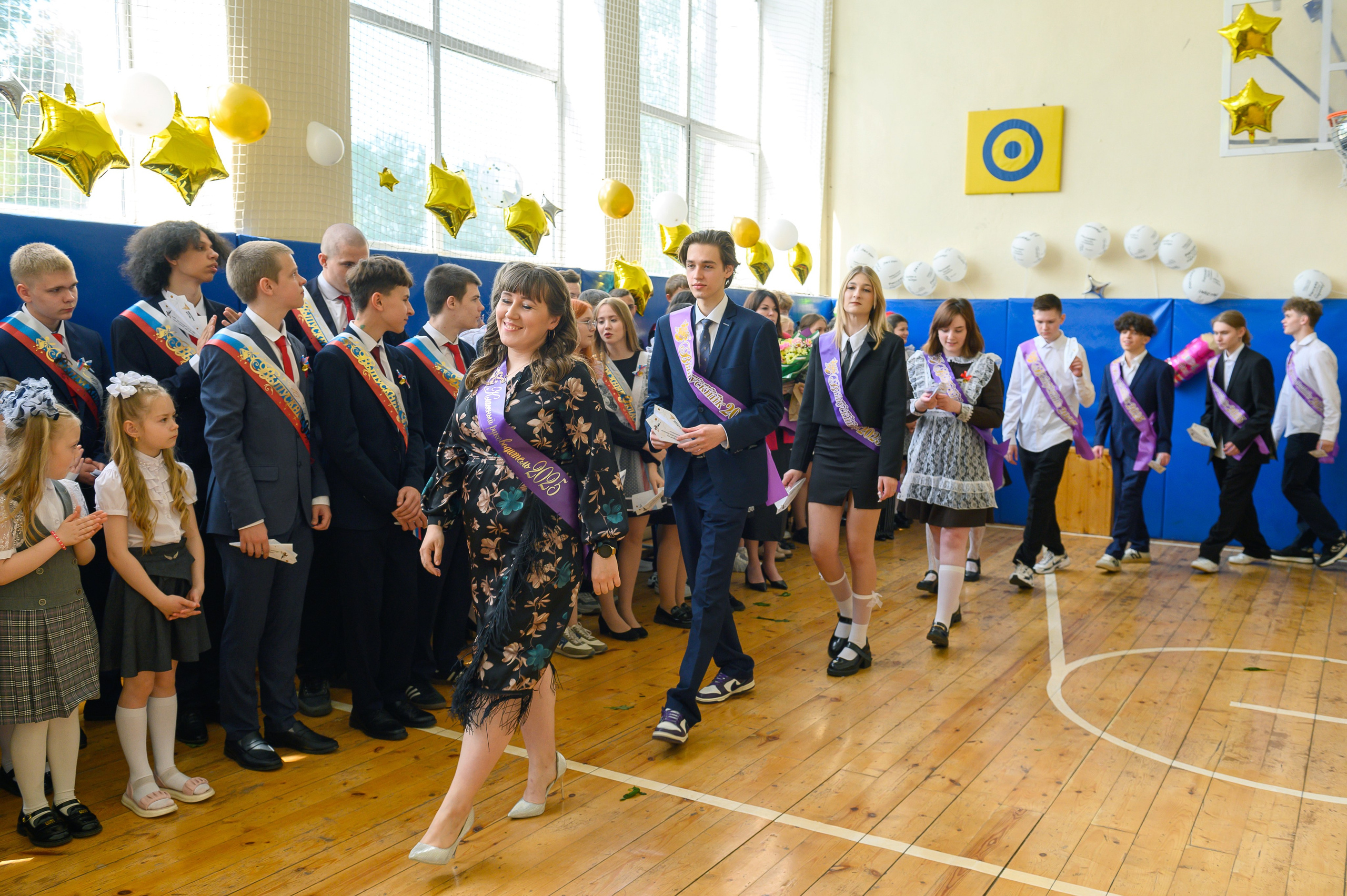 Последний звонок 2025. Фотограф Галина Лисанова, г. Брянск