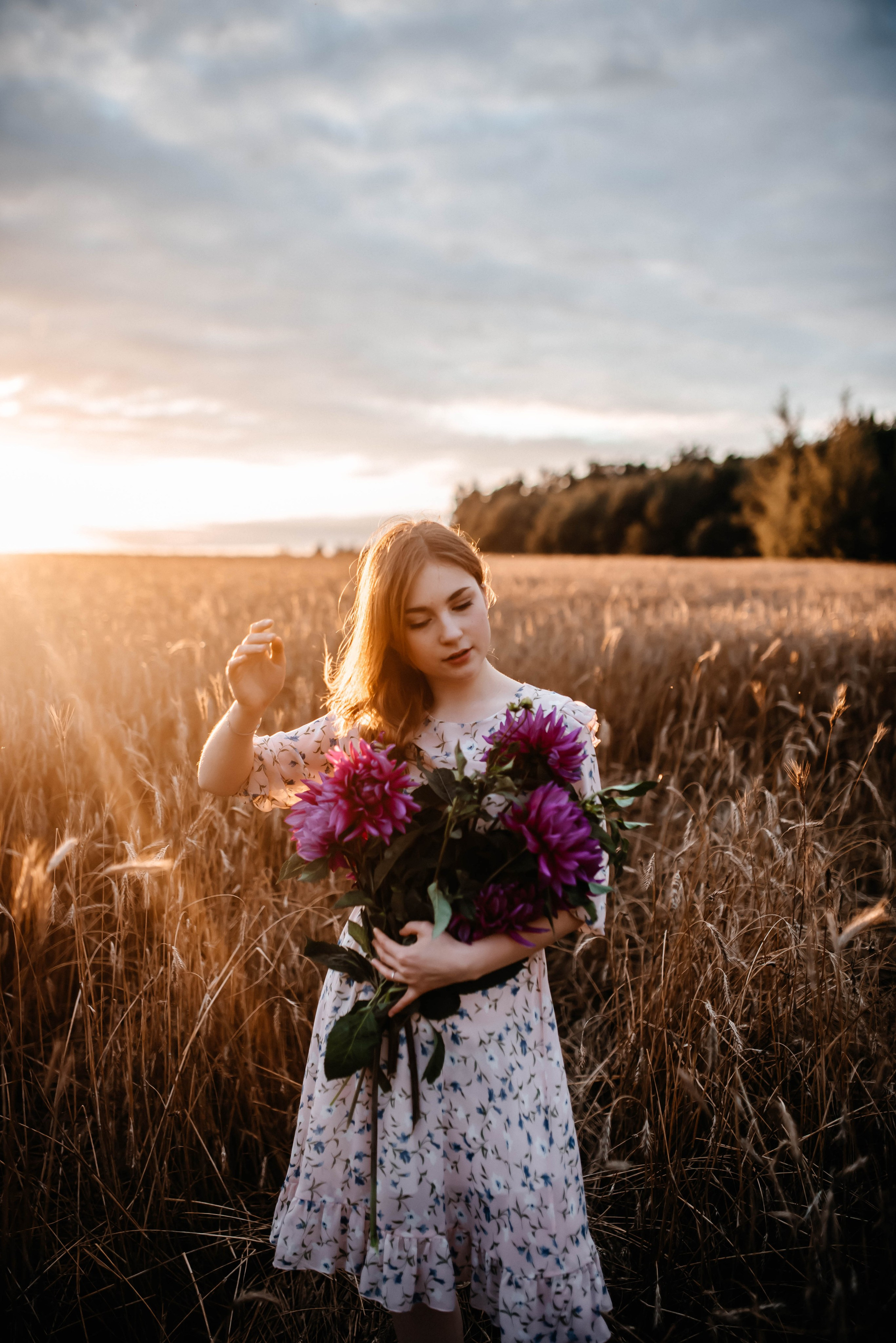 Маша, лето, закат. Главная