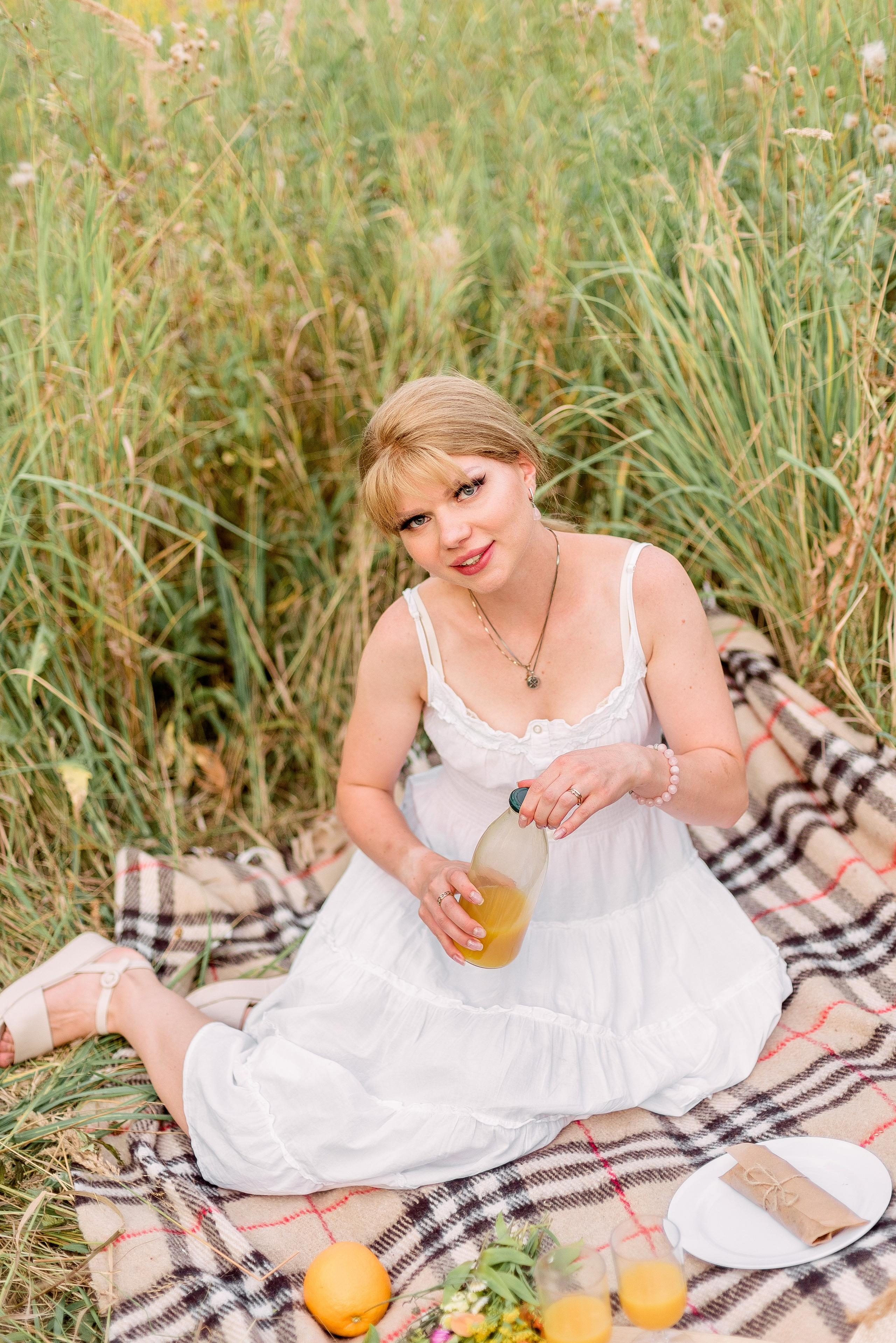 В поле. Фотограф Юлия Попова