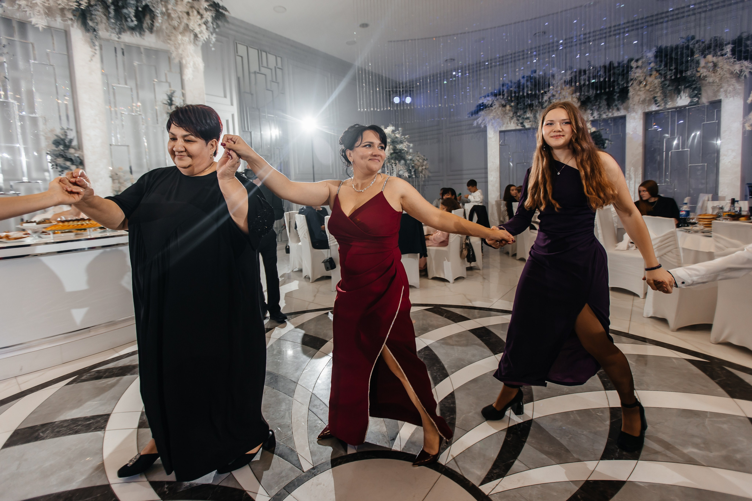 Анонс свадьбы Максима и Алены. Свадебный фотограф в Крыму и Севастополе Ольга Баскакова