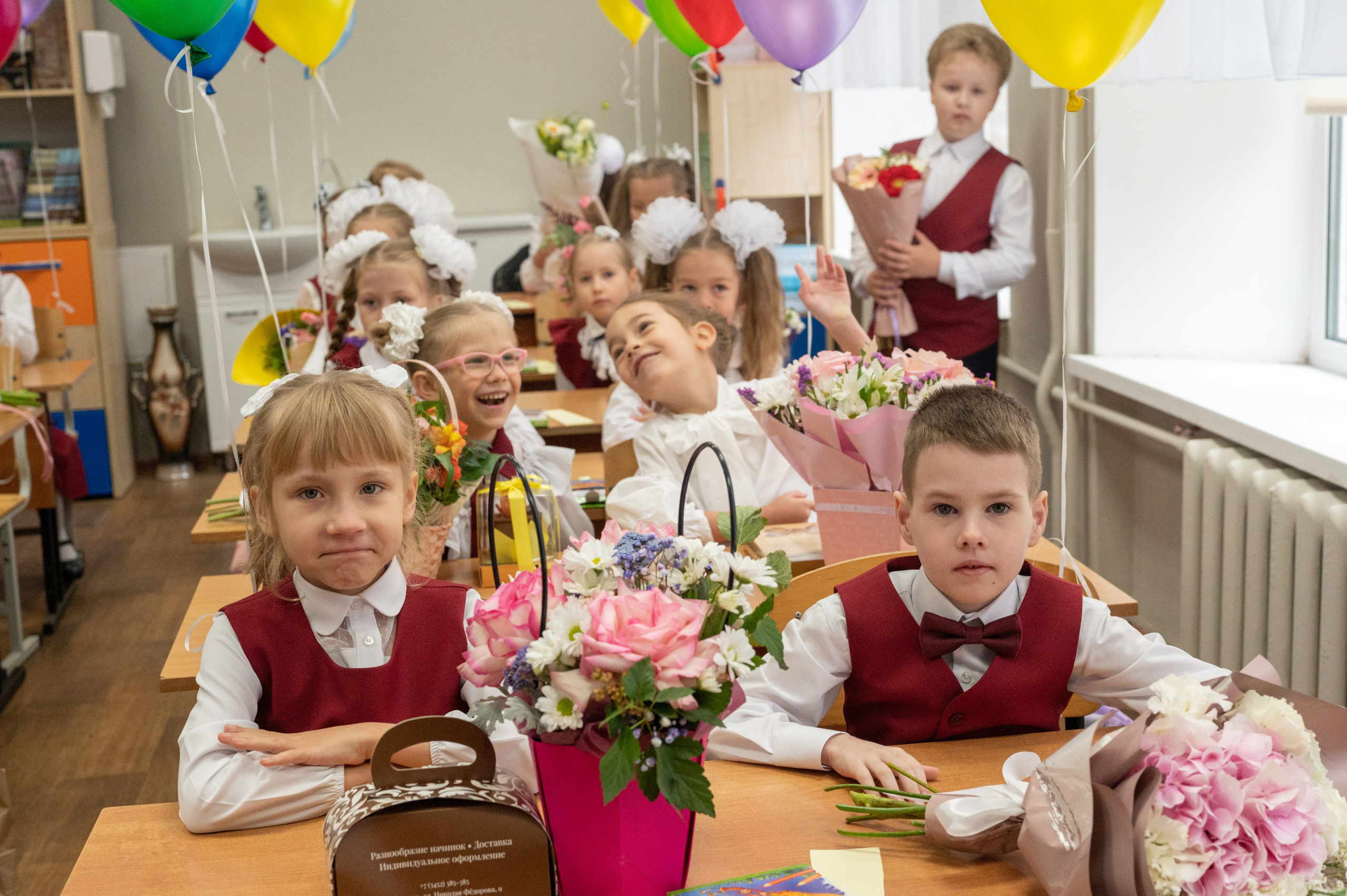 1 сентября 1 К 16 гимназия репортаж, линейка +в классе. Фотограф новорожденных, семейный детский в Тюмени Татьяна Морозова