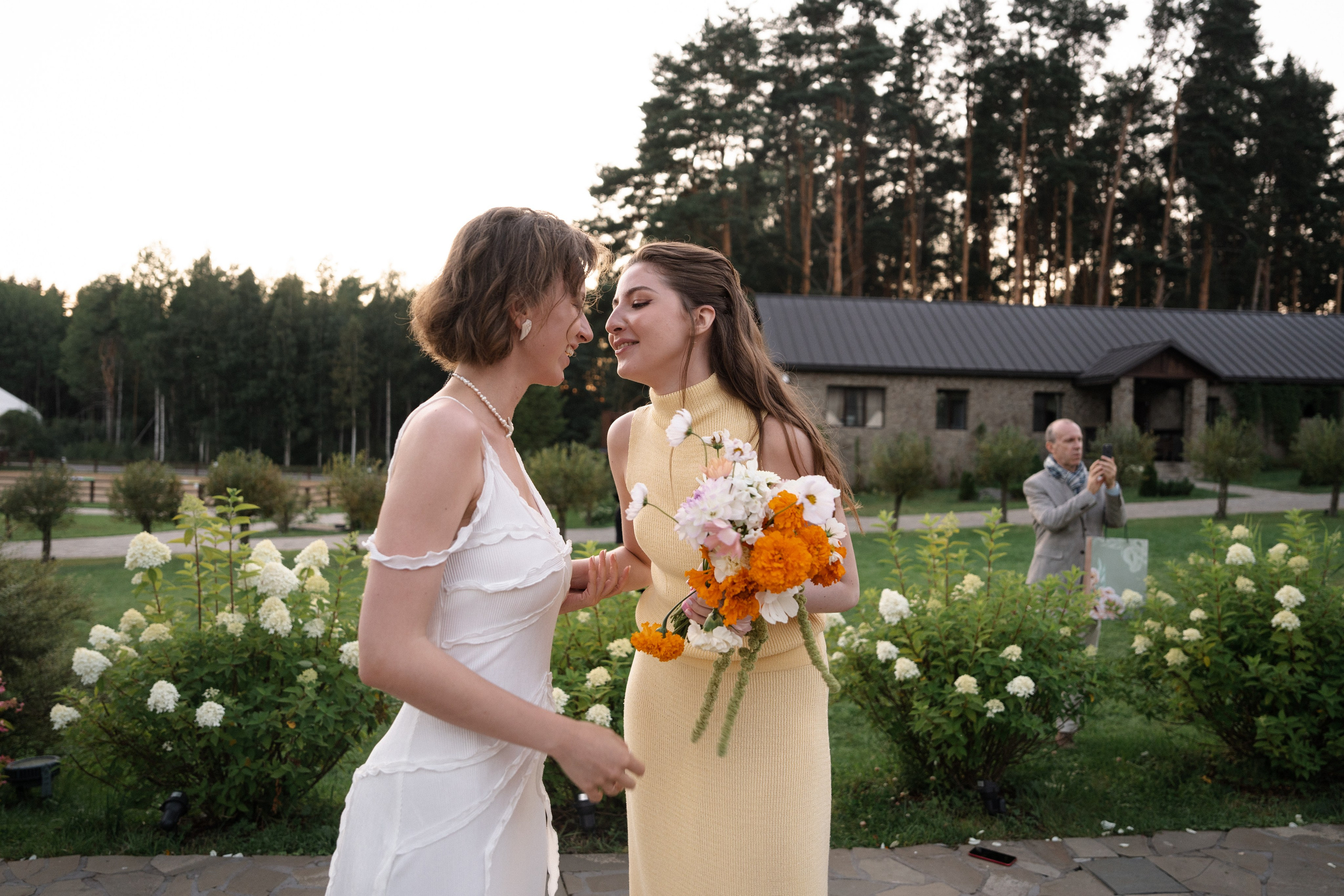 Арина & Иван. Камерная свадьба на природе в стиле в расслабленном стиле. Свадебный фотограф организатор в Санкт-Петербурге Ассоль Опарина