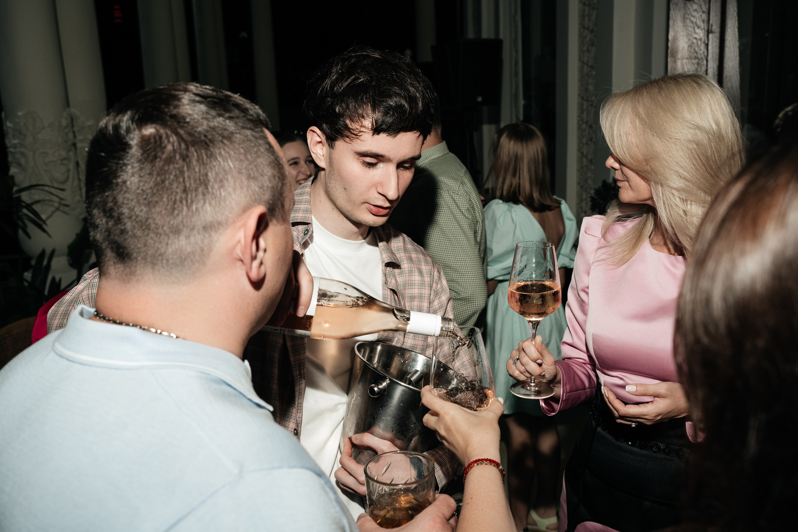 Ресторан Домик в саду, ВДНХ. Свадебный фотограф Москва Александра Аверкова