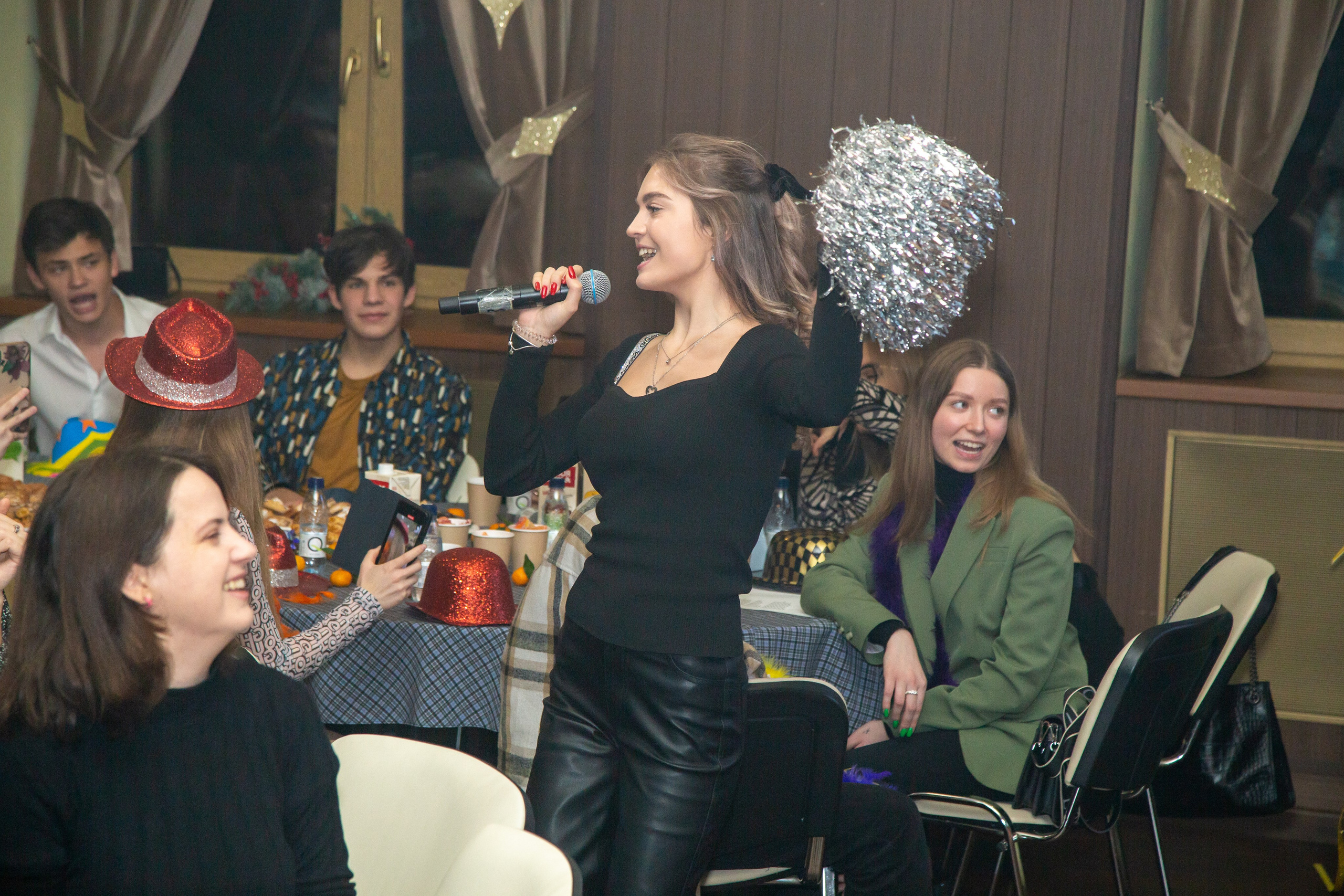 Репортажная съёмка для Домисольки на новый год. «Студия DRONAVT`s» — видеосъёмка и фотография г. Москва