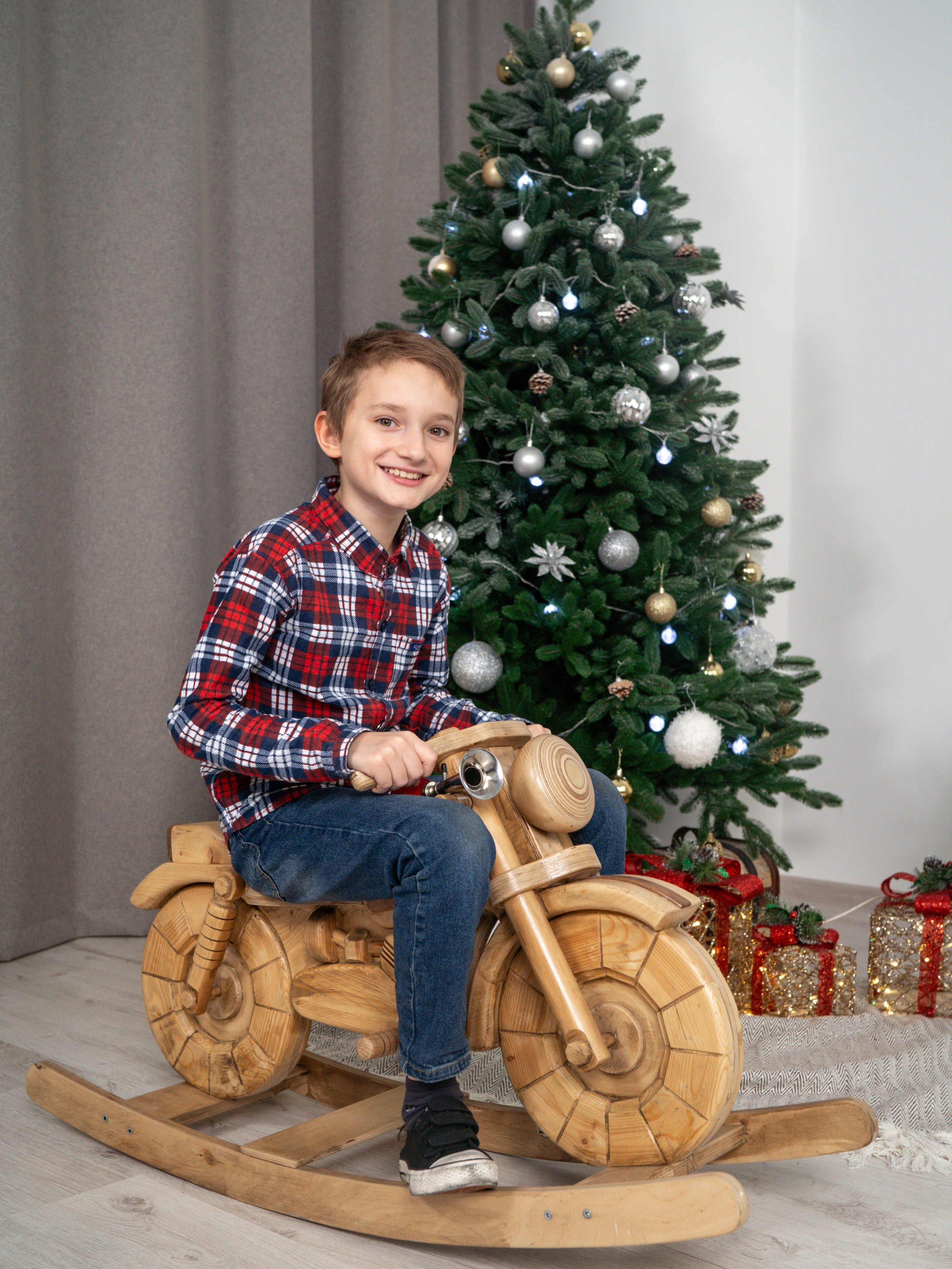 С бабушками. Фотограф Зинаида Евдокимова