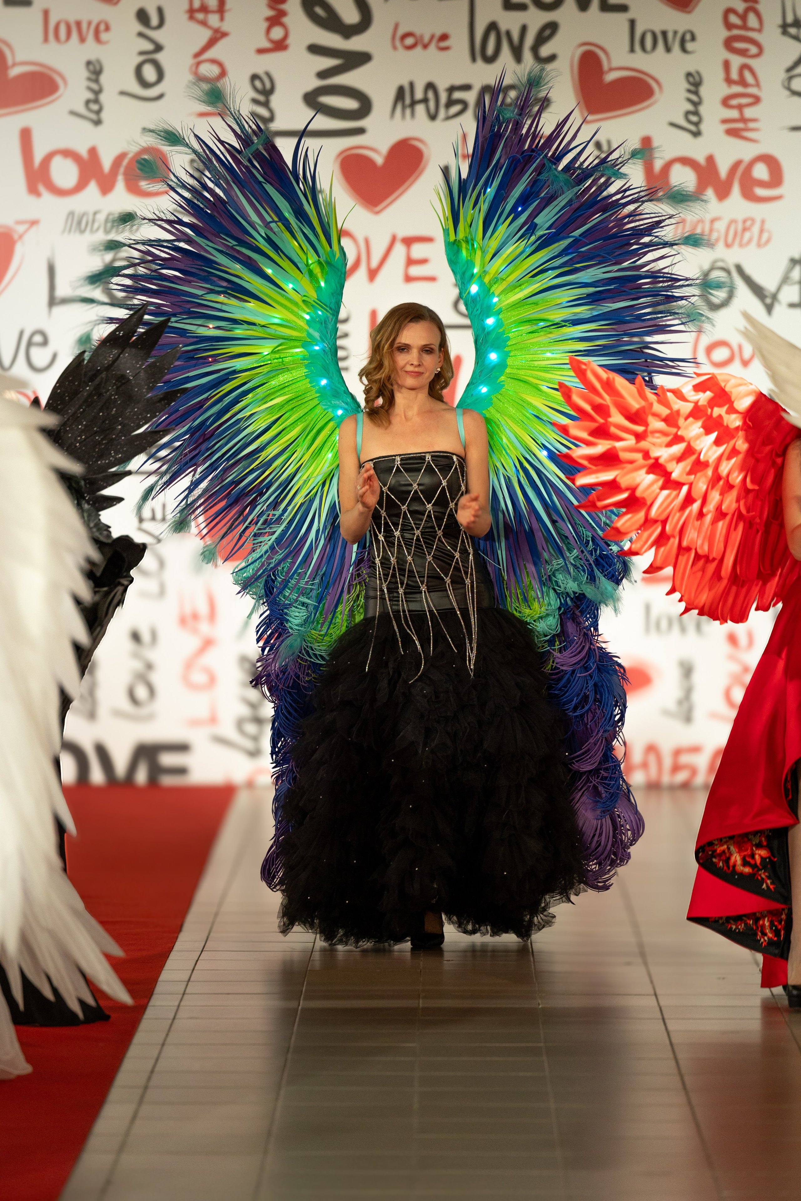 Шоу «Её величество Женщина», ТРК Гулливер. Главная