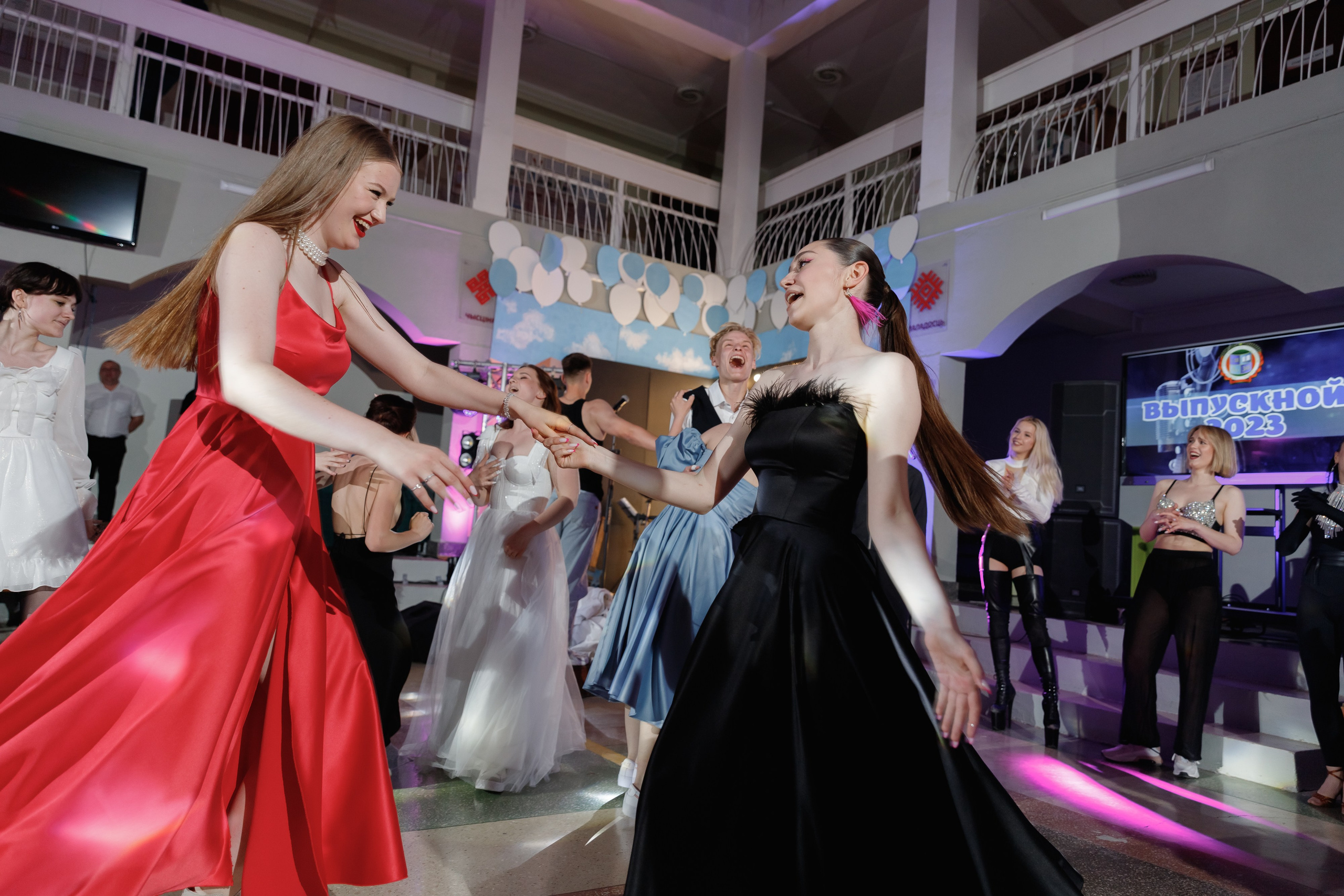 Школьный выпускной 2023 год в Минске. Свадебный фотограф в Минске/Беларуси Сергей Спиридонов