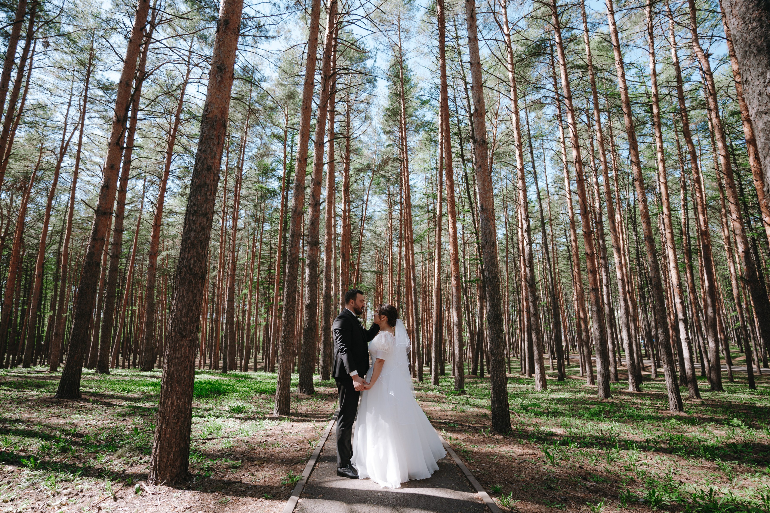 Свадебная фотосессия Радика и Дианы — Уфа, Nesterov Plaza, ЖК Империал, Президент Отель, шатёр М5