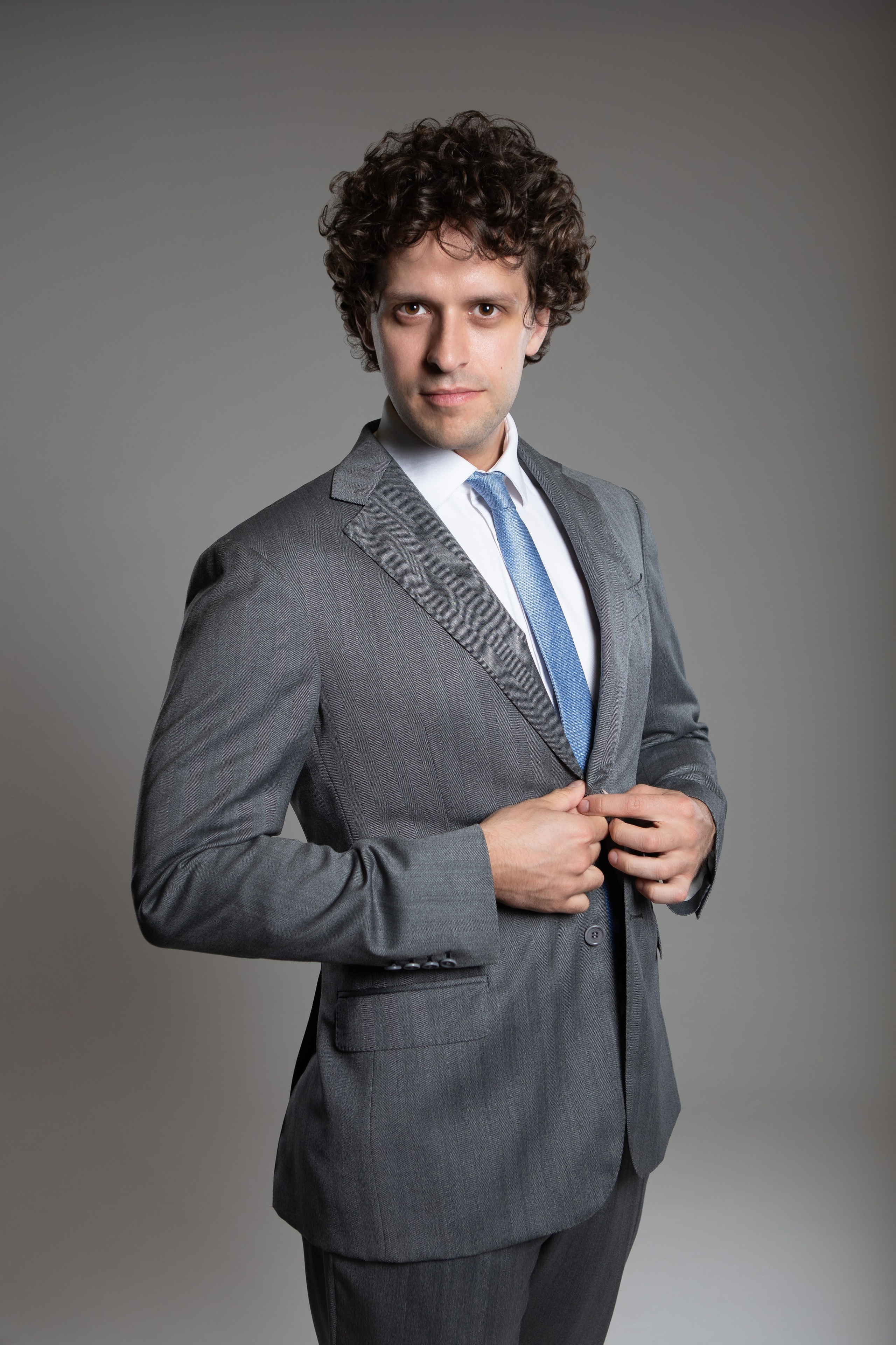 Красивая аватарка, мужской бизнес-портрет, деловое фото в Москве. Фотосессия в фотостудии. Лучший фотограф Москвы.