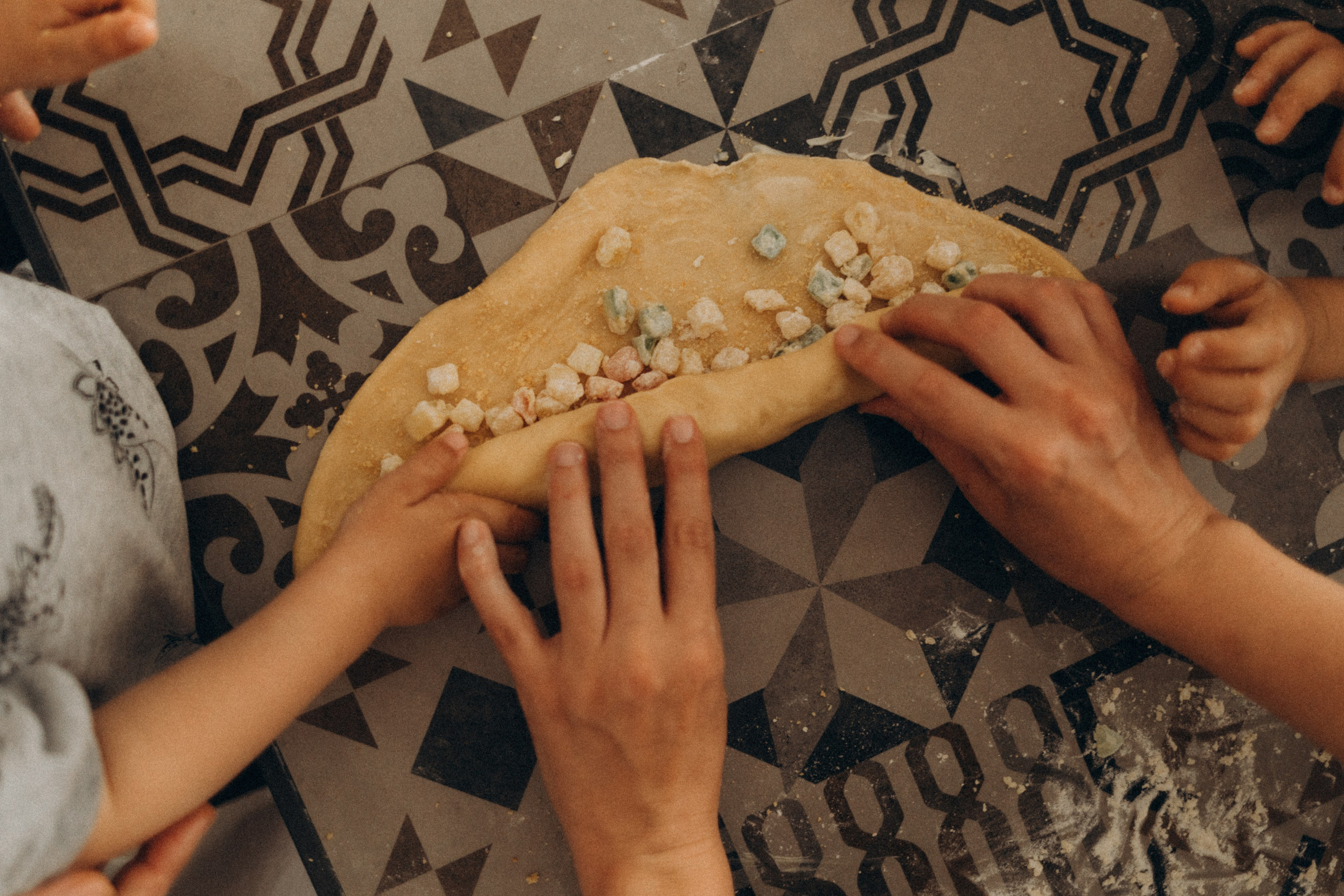 Куличи на Пасху. Анастасия Кацуба. Фотограф материнства и семейный фотограф. Валенсия