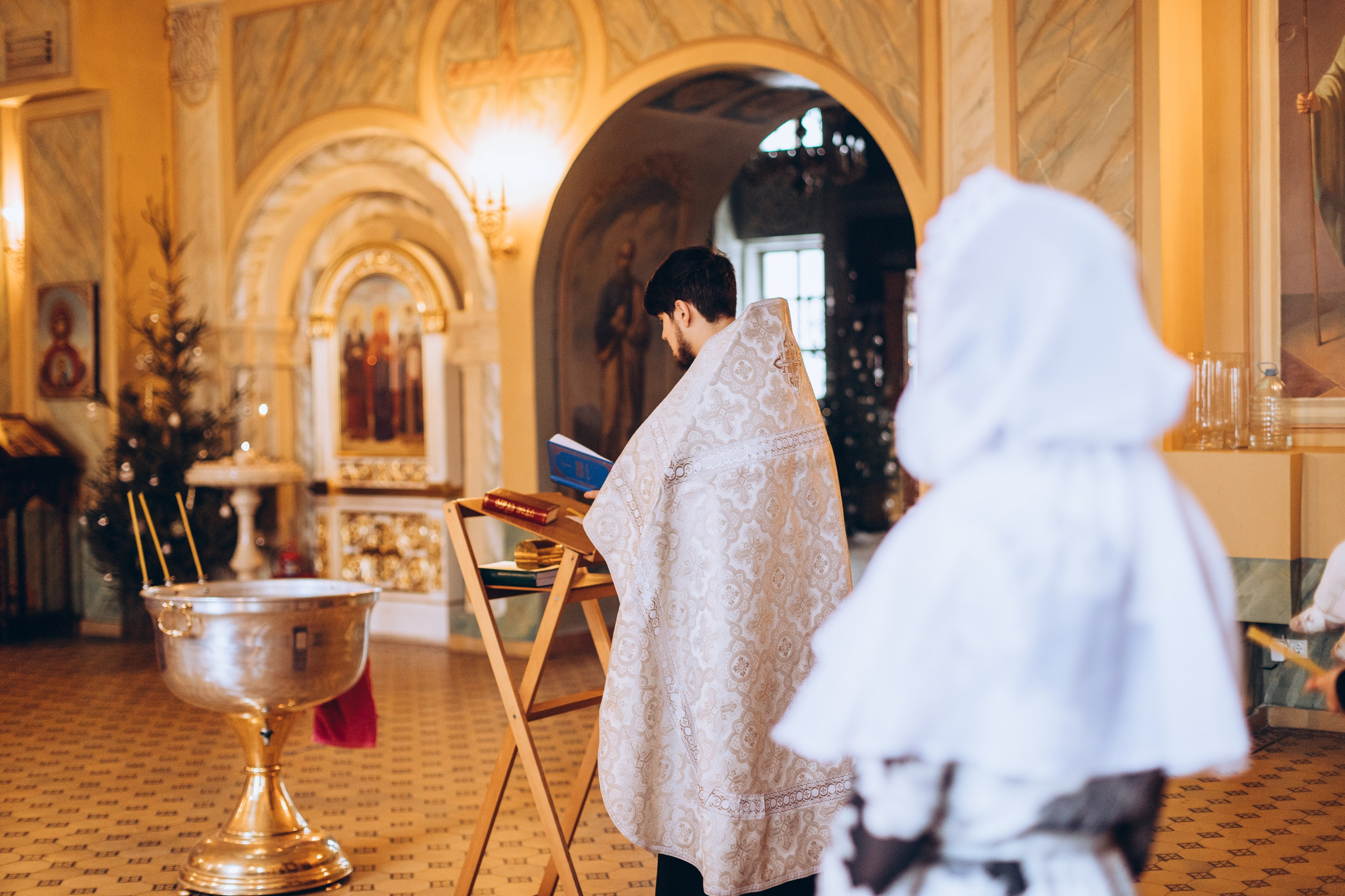 Крещение в Храме Знамения Божией Матери и свв. Жён-Мироносиц. Свадебный и семейный фотограф в Нижнем Новгороде Екатерина Наймарк
