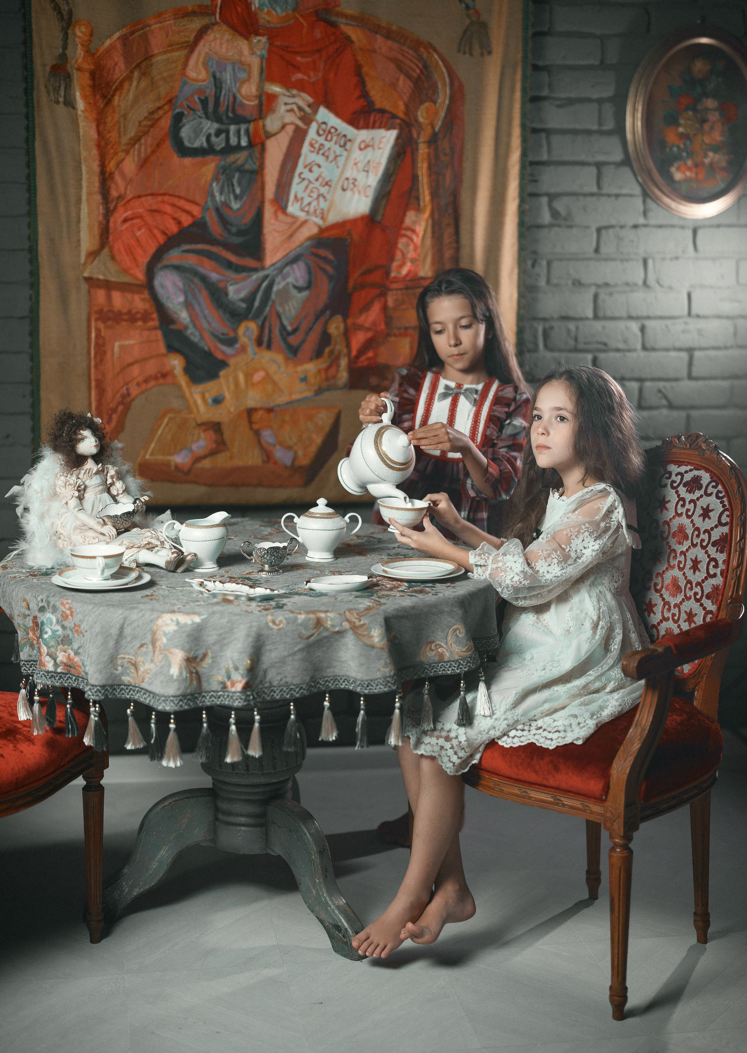 Примеры стилизации портретов и нестандартного света. Фотограф Олег Сотник