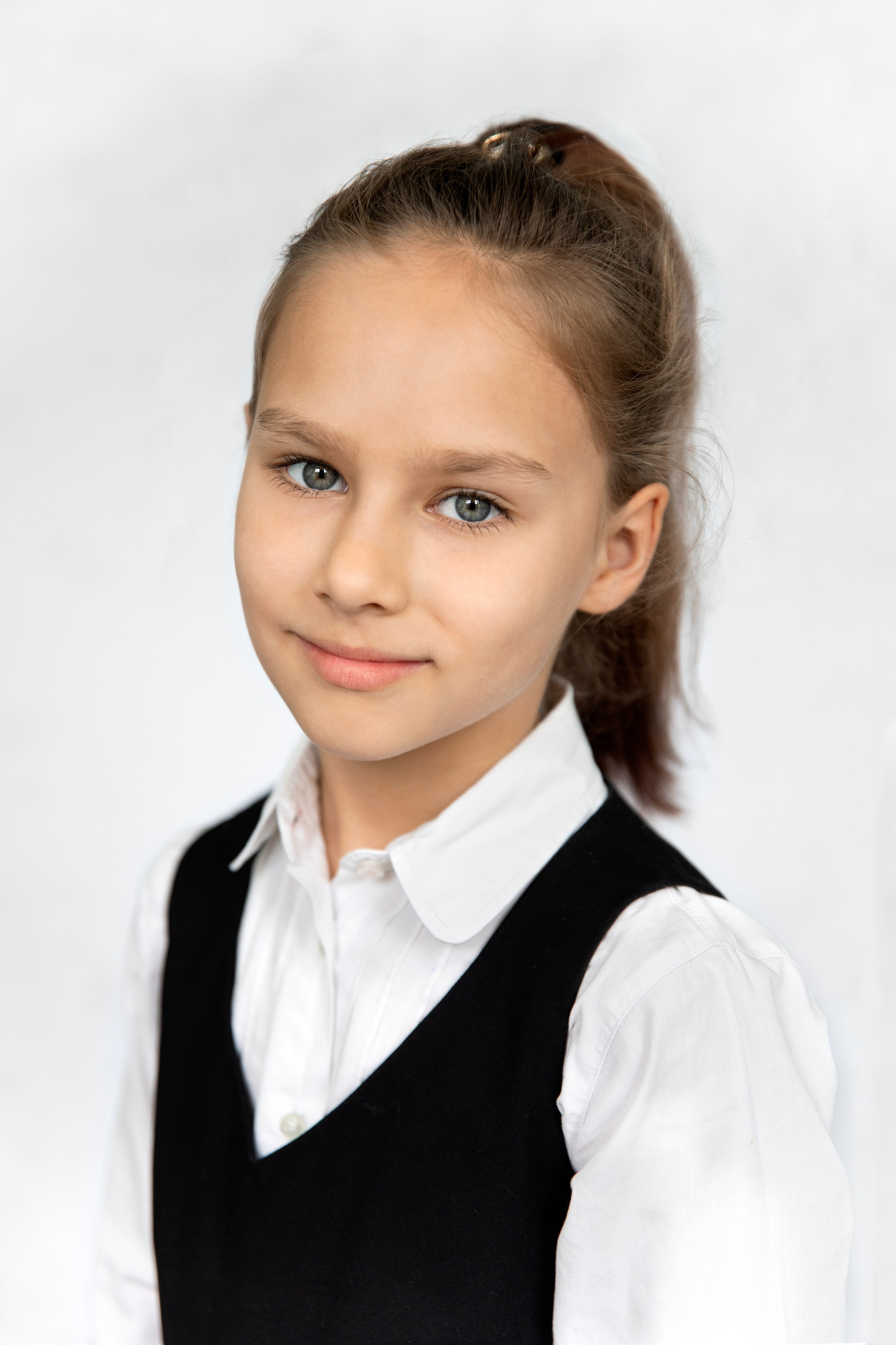 Школьный портрет. Начальная школа. Фотограф в Москве Надуева Татьяна. Женский портрет, детский портрет, с