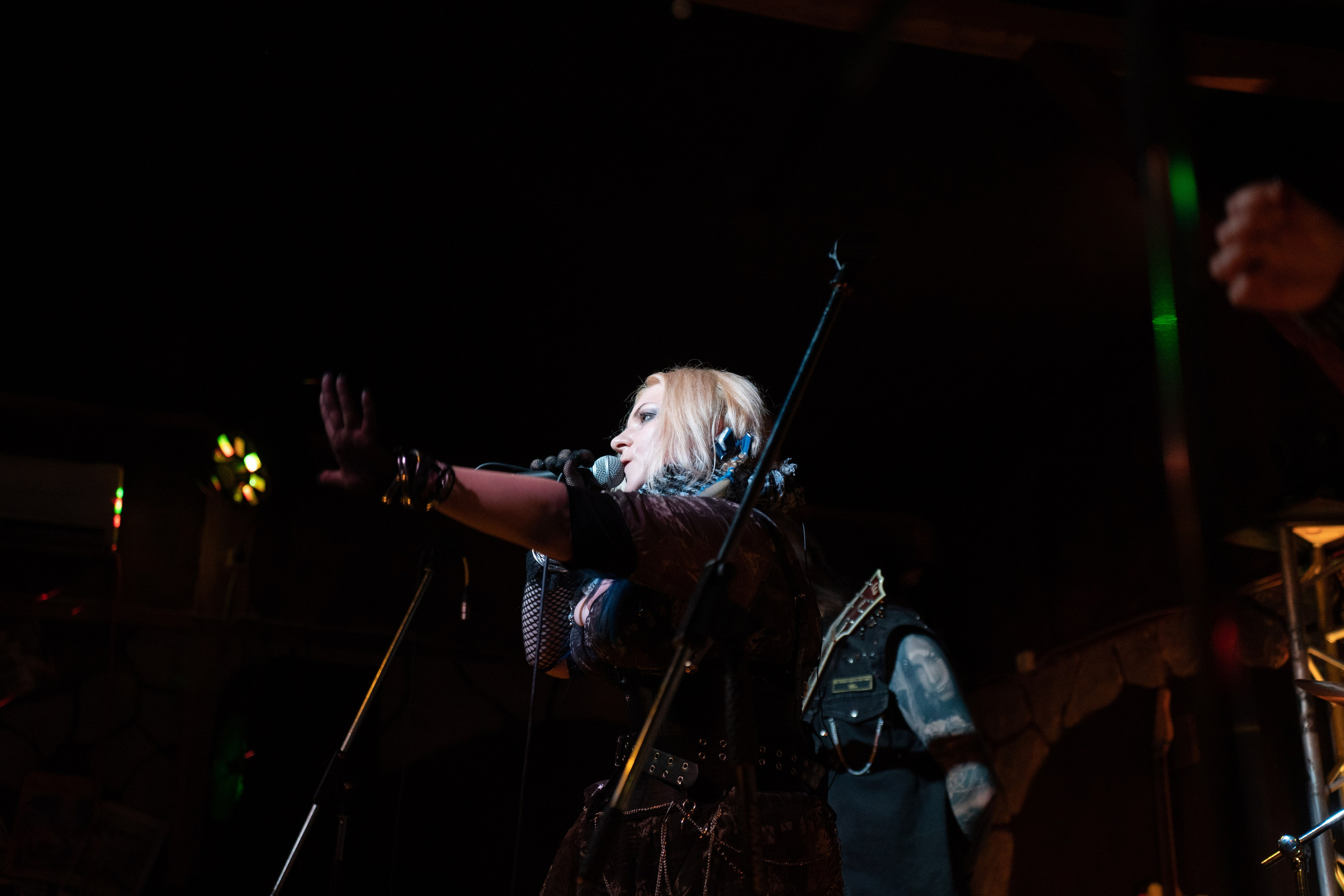 Ночь На Земле|Нора, Псков. Концертный и репортажный фотограф в Санкт-Петербурге Слава Пахомов