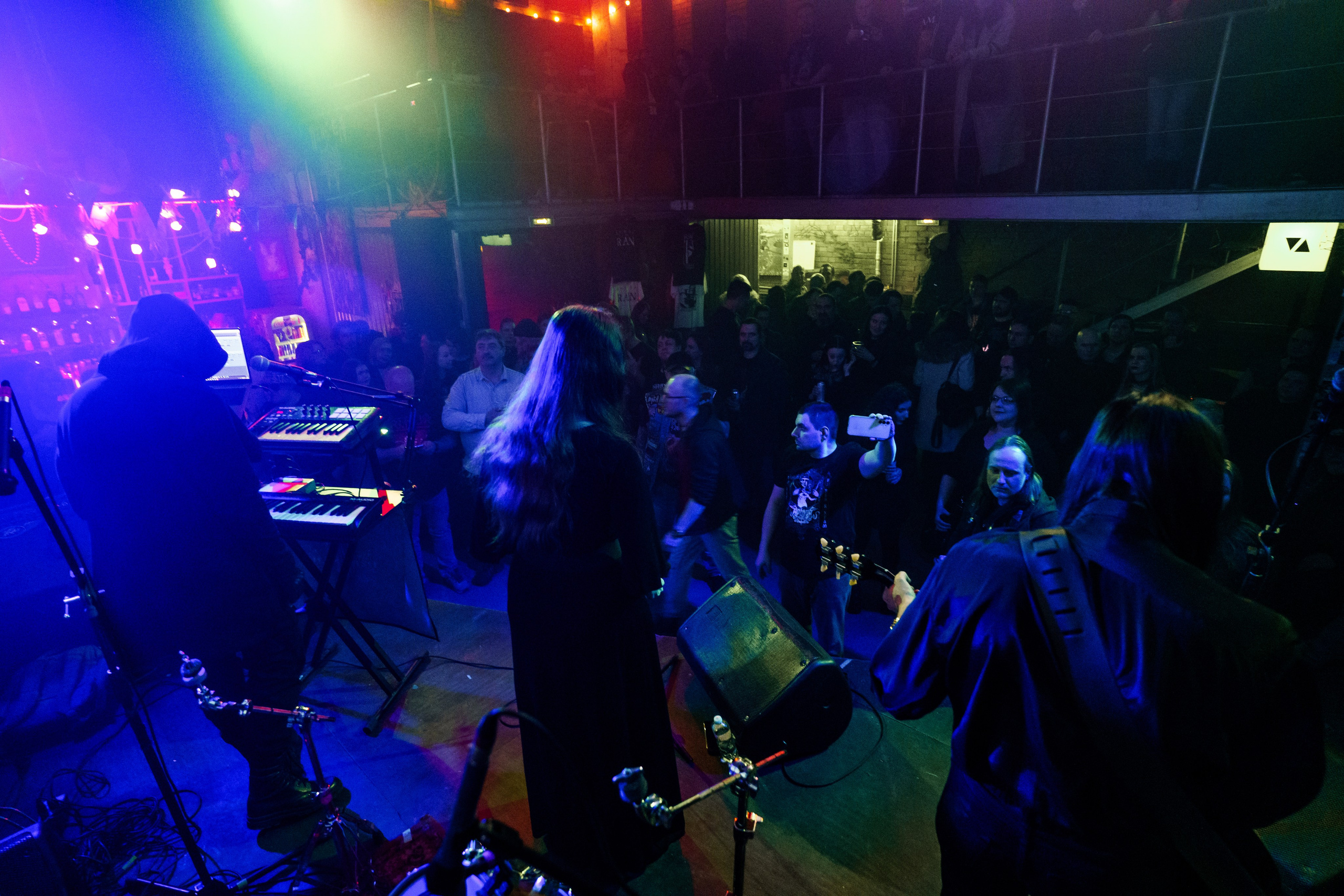 Inside the Rain|Ласточка. Концертный и репортажный фотограф в Санкт-Петербурге Слава Пахомов