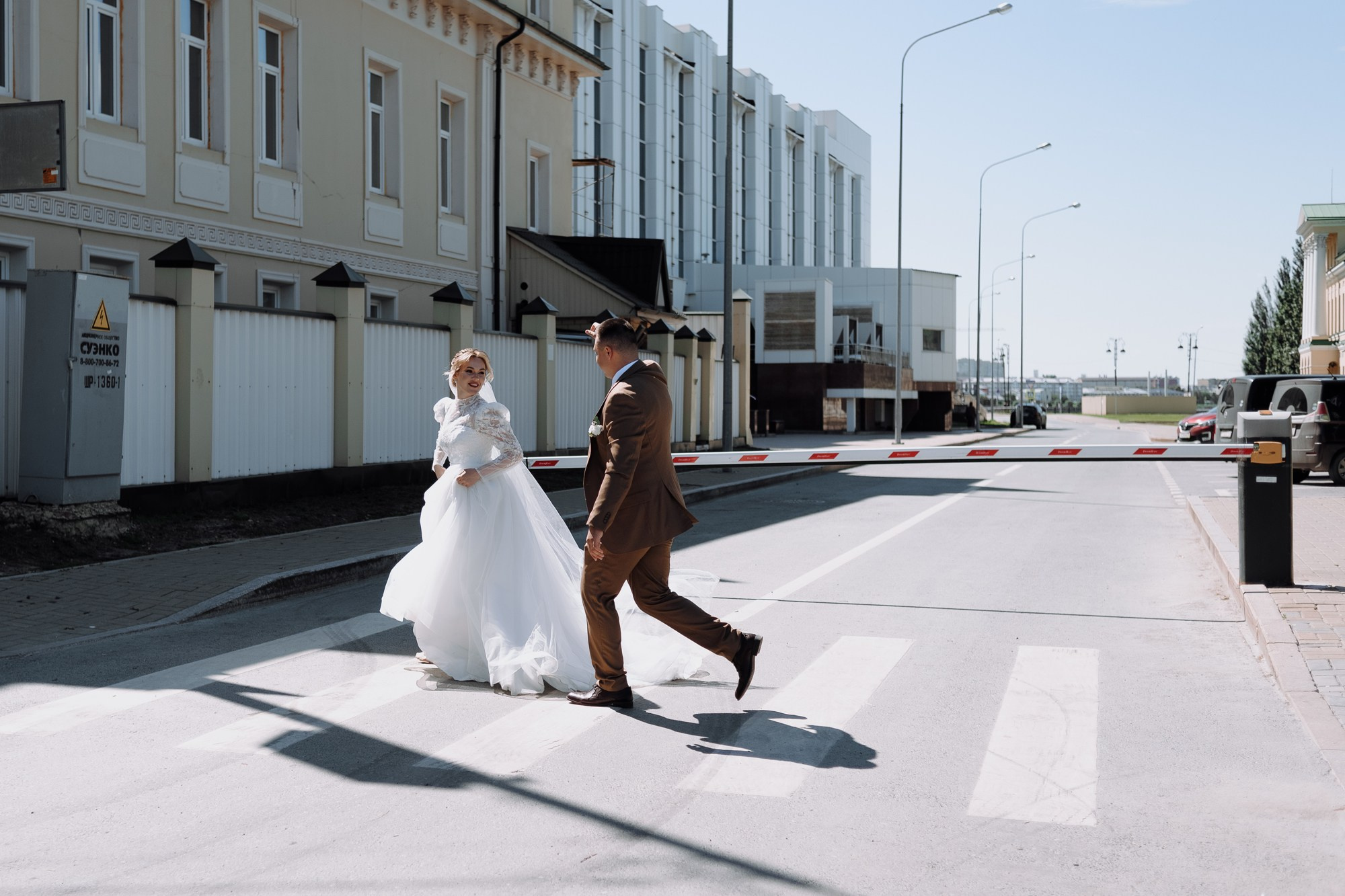 Свадебный фотограф в Тюмени Дарья Мустафина, портрет невесты в светлых тонах. Портретный фотограф Тюмень Дарья Мустафина