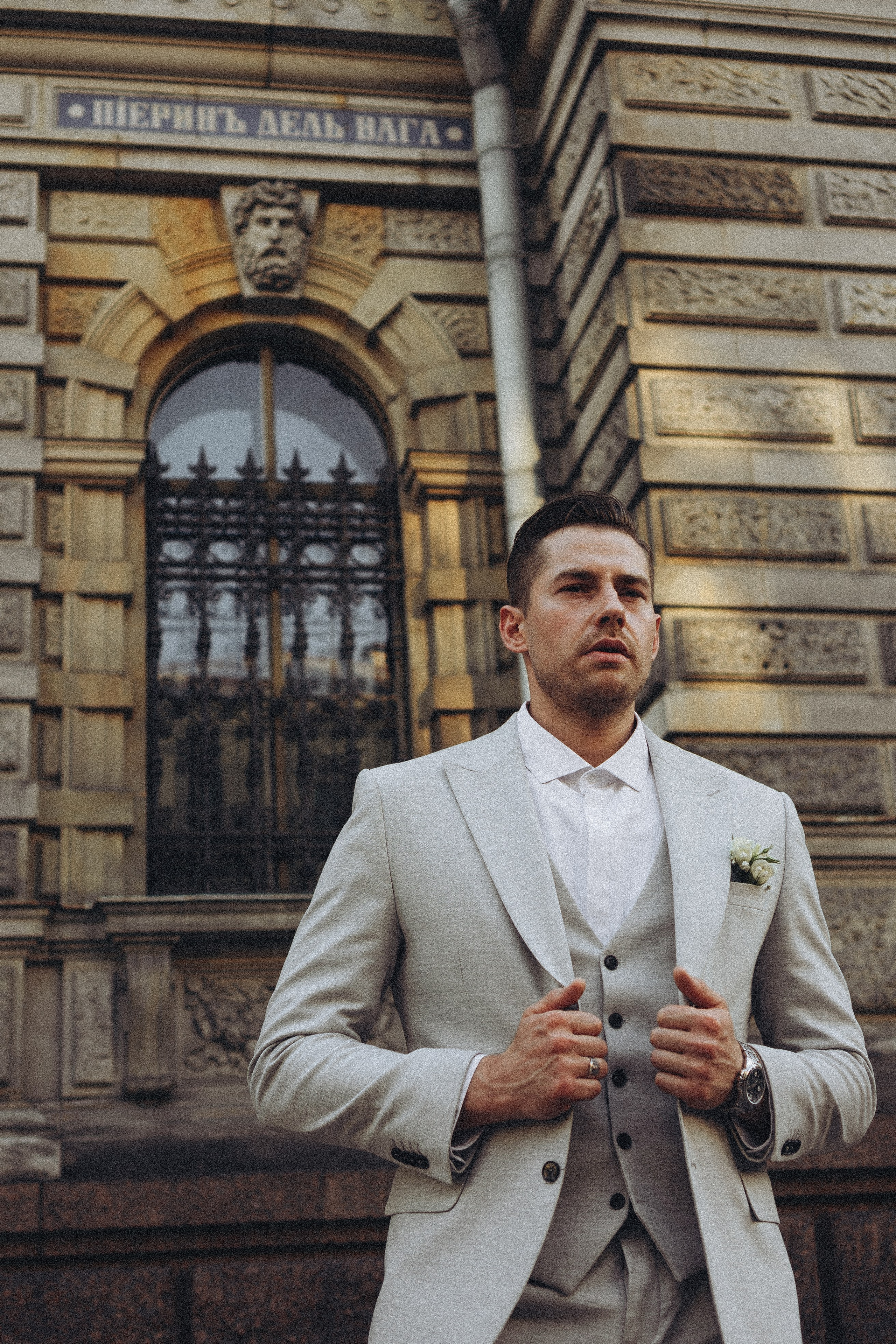 Свадебная сьемка у академии Штиглица. Профессиональный фотограф, Санкт-Петербург — Виктория Богомолова