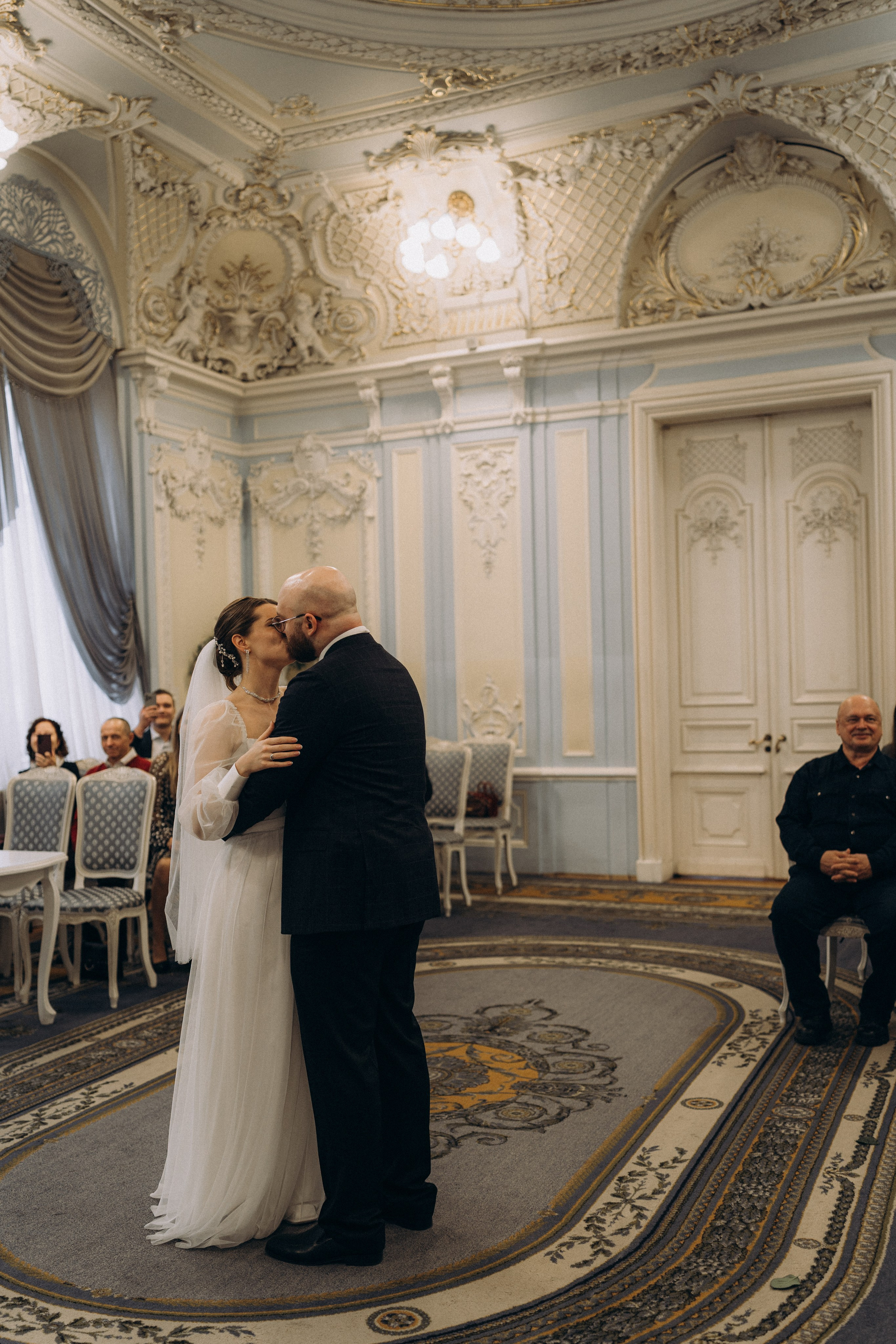 СВАДЕБНАЯ СЬЕМКА ВО ВТОРОМ ДВОРЦЕ (ДЕКАБРЬ) ТАКЖЕ СЬЕМКА В СТУДИИ НА ЧЕРНЫШЕВСКОЙ. Профессиональный фотограф, Санкт-Петербург — Виктория Богомолова