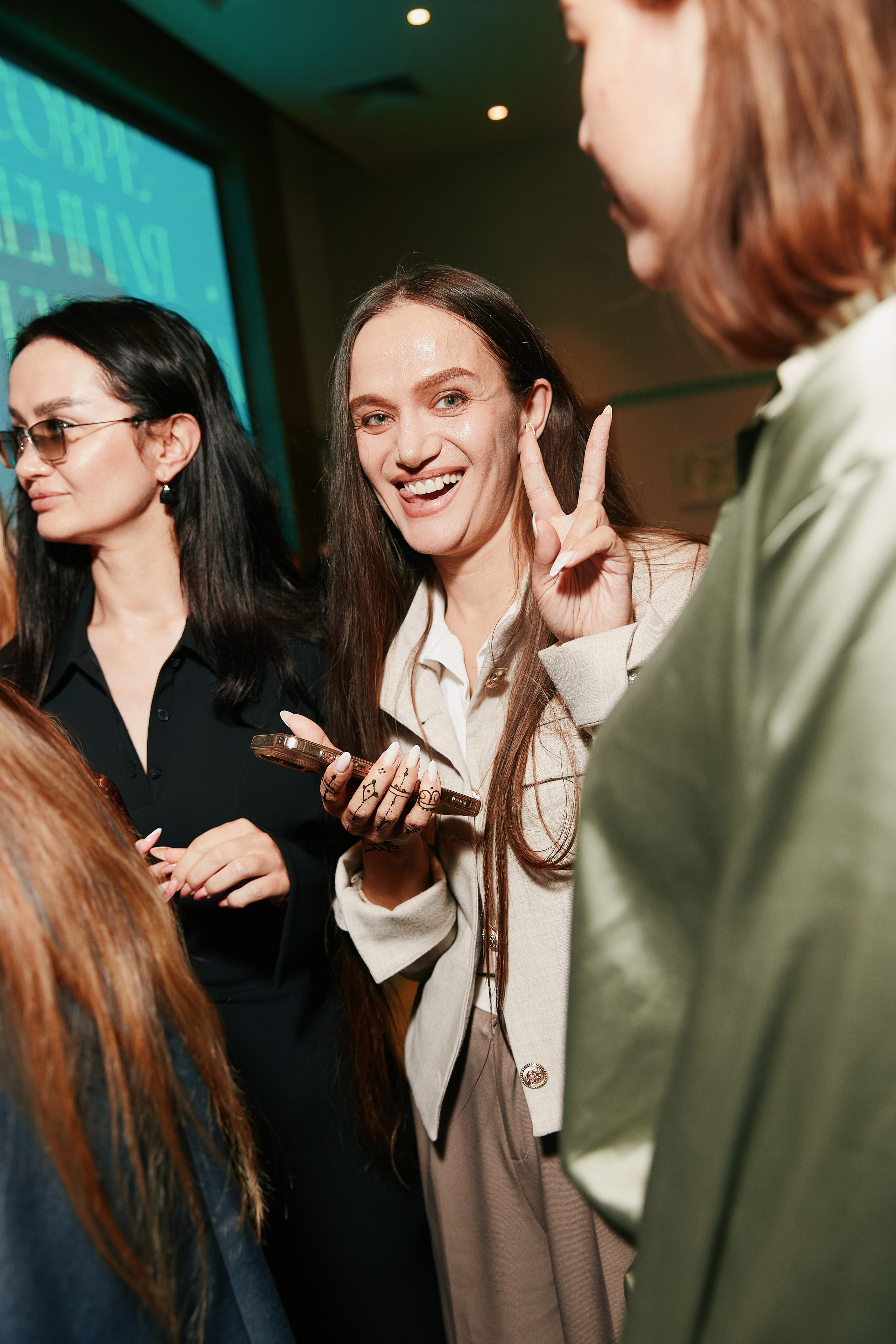 Современная женщина в Hilton 26.10. Свадебный репортажный фотограф краснодар максим дремов дрёмов фотосессия студия цена