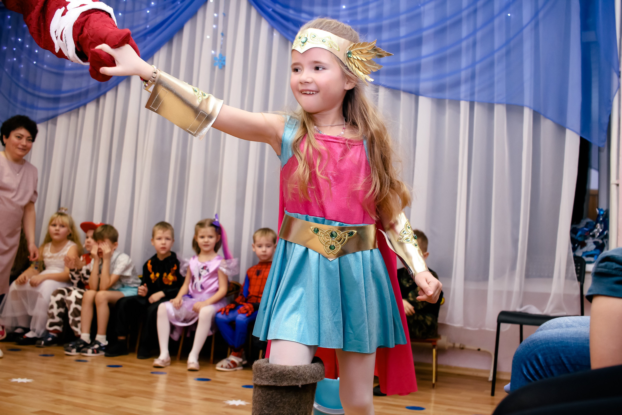 Новогодний утренник. Фотограф Великий Новгород Татьяна Чиглинцева