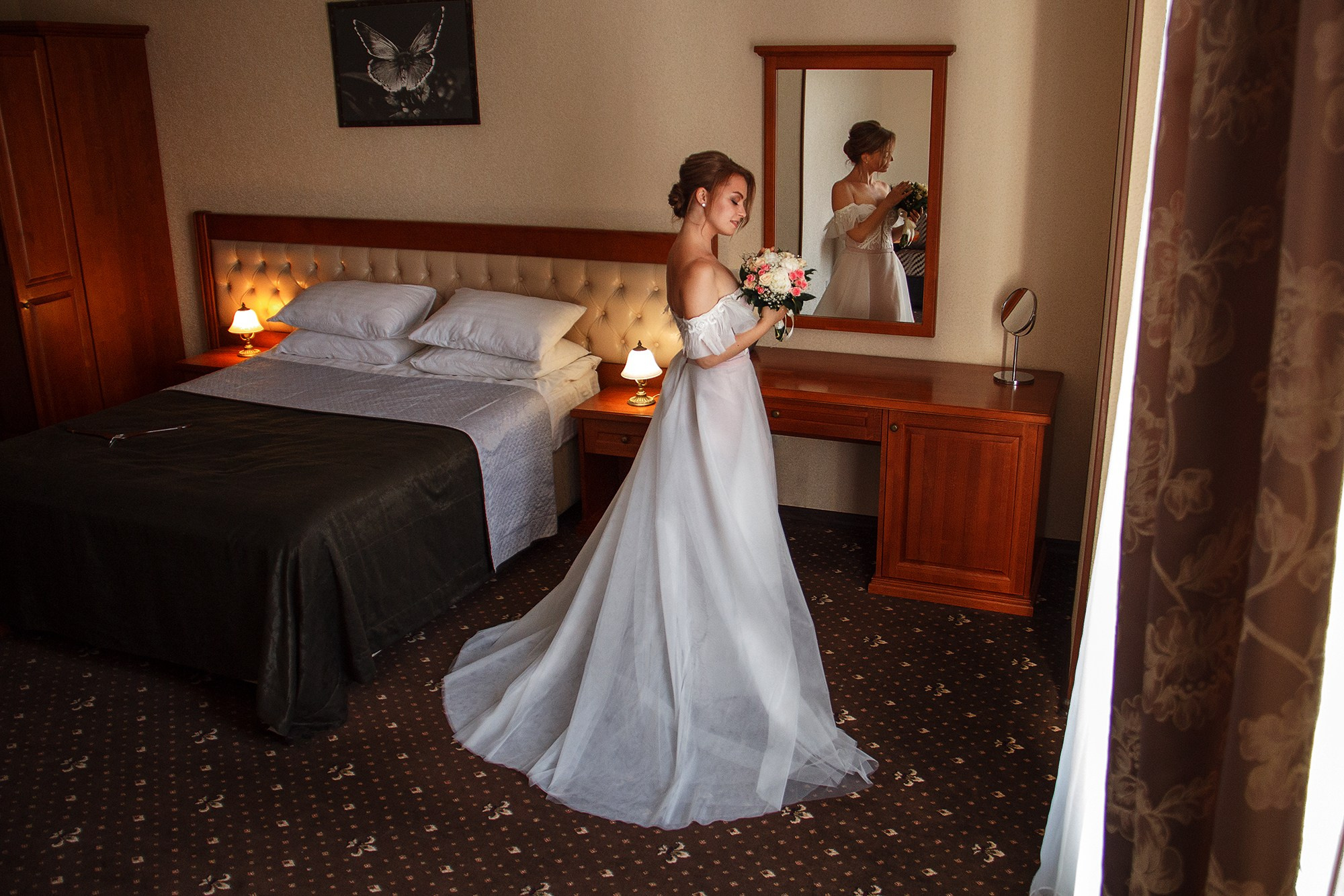 Фотограф Зайцева Надежда в Евпатории и Симферополе. Снимаю свадьбы, Love story и семьи. Также снимаю бизнес портреты и контент для блога.