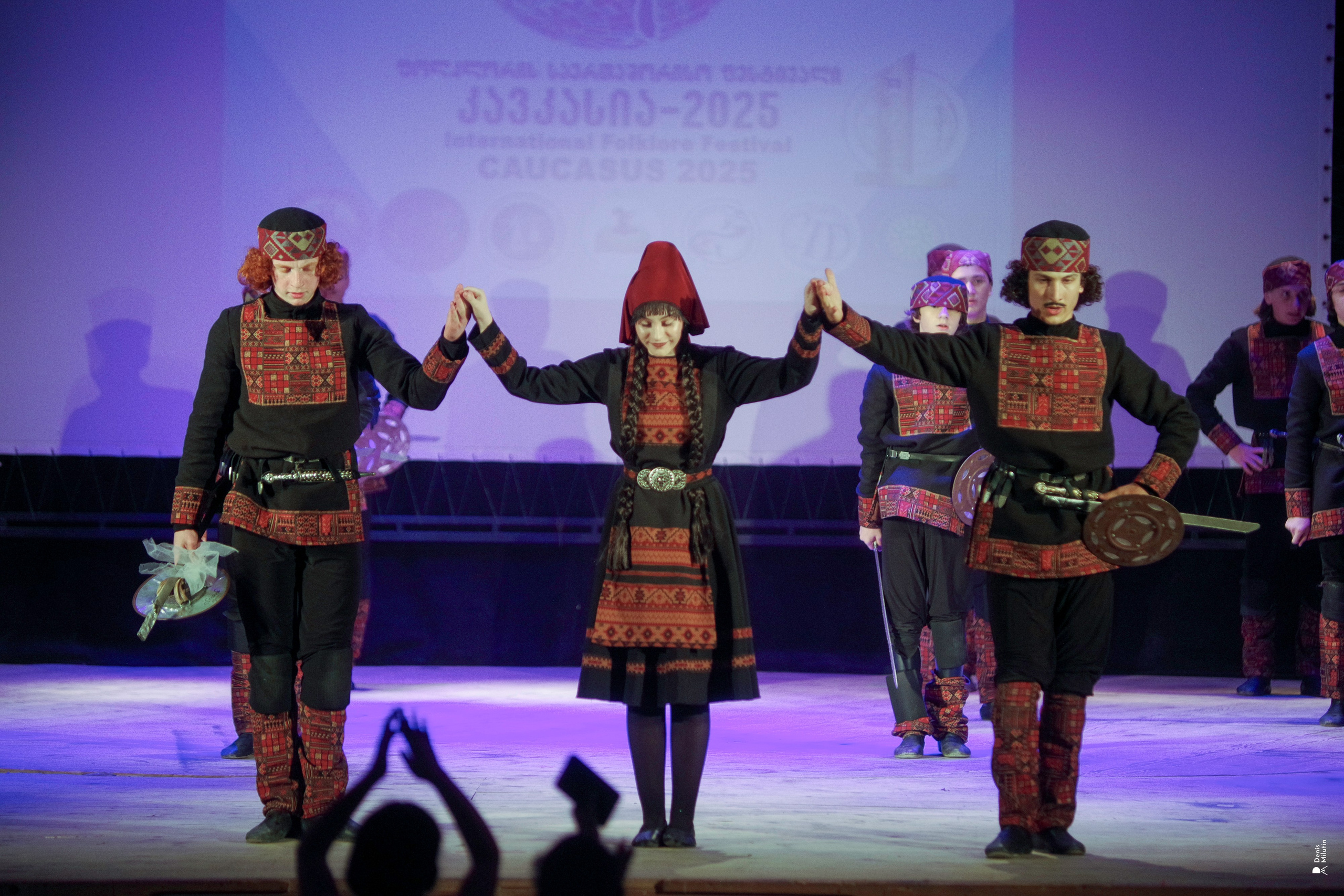 Танцы в прекрасном Они. Портретный фотограф Денис Милютин