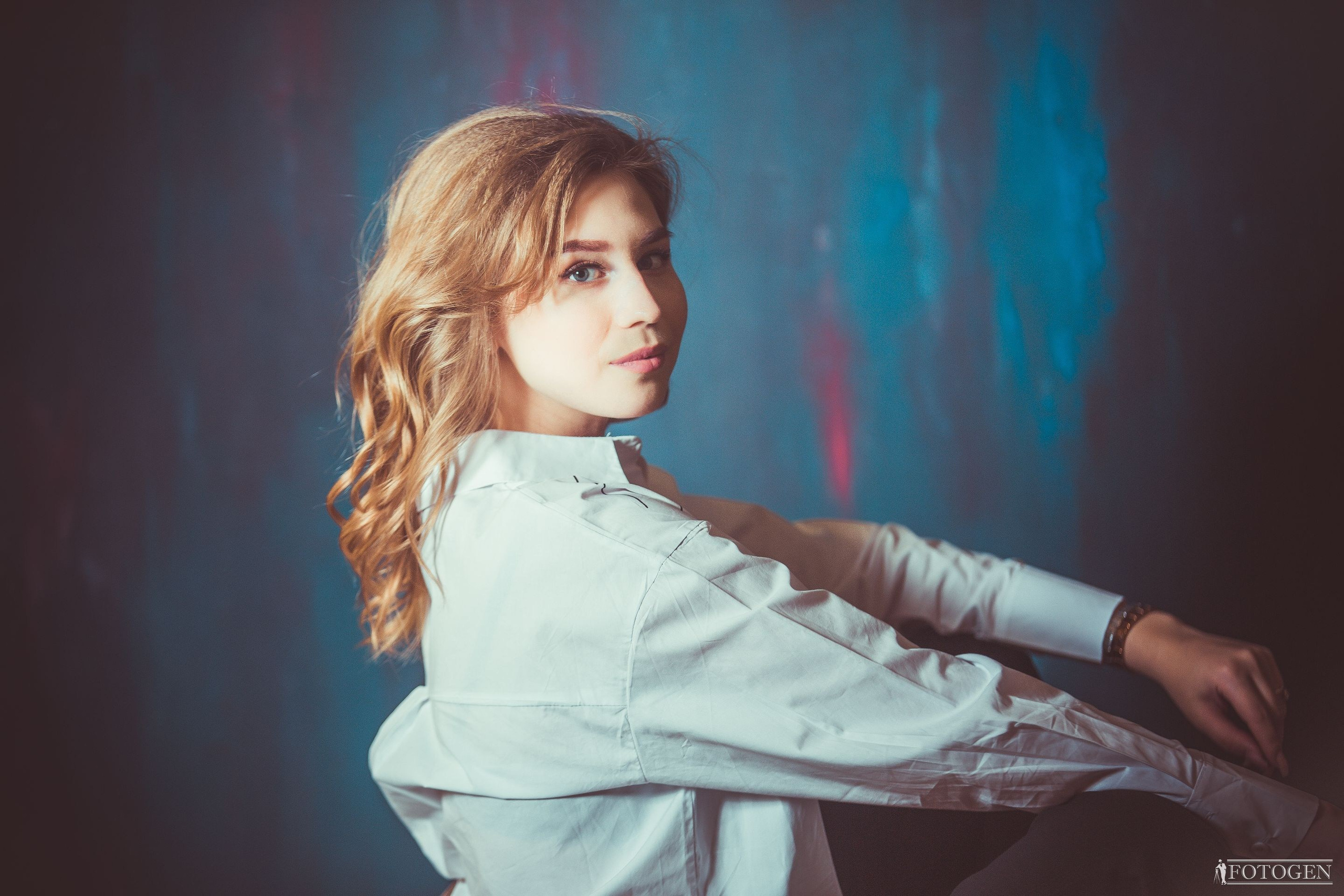 Современная элегантность: Стильные фотосессии в Fotogen. Интерьерная фотостудия FOTOGEN г. Краснодар