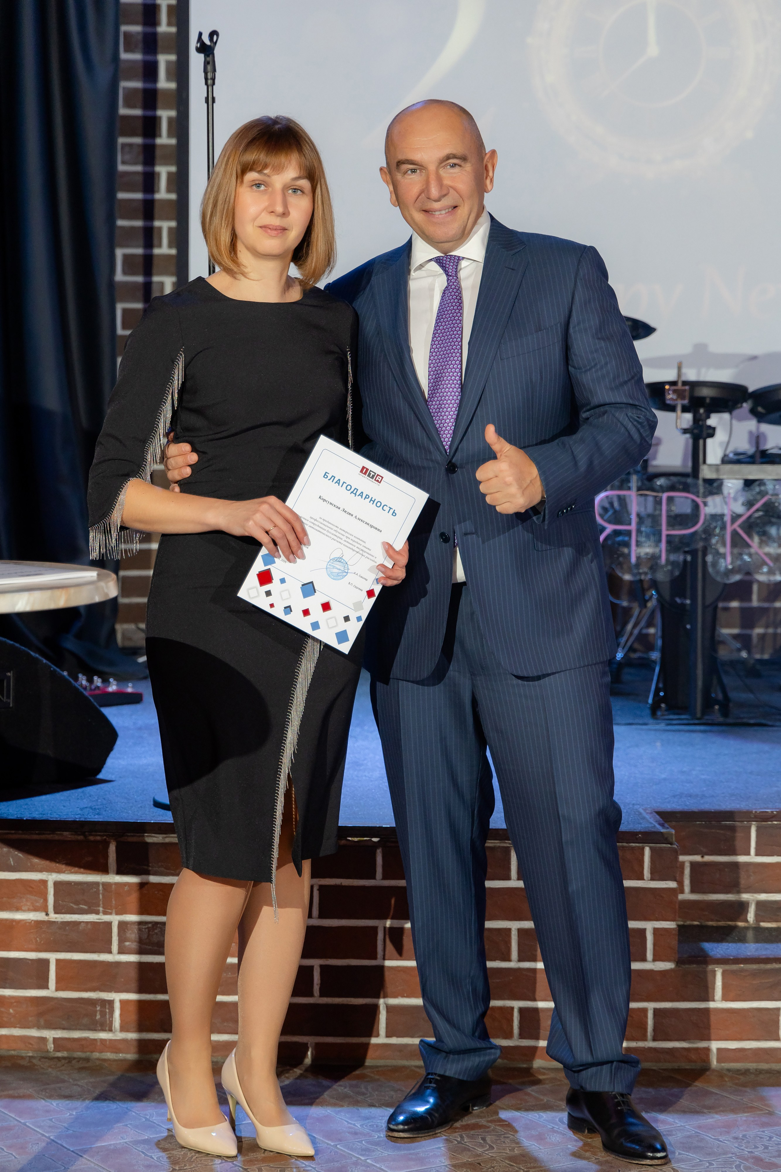 Корпоративная новогодняя съемка для логистической компании ИТА. Свадебный фотограф в Минске/Беларуси Сергей Спиридонов