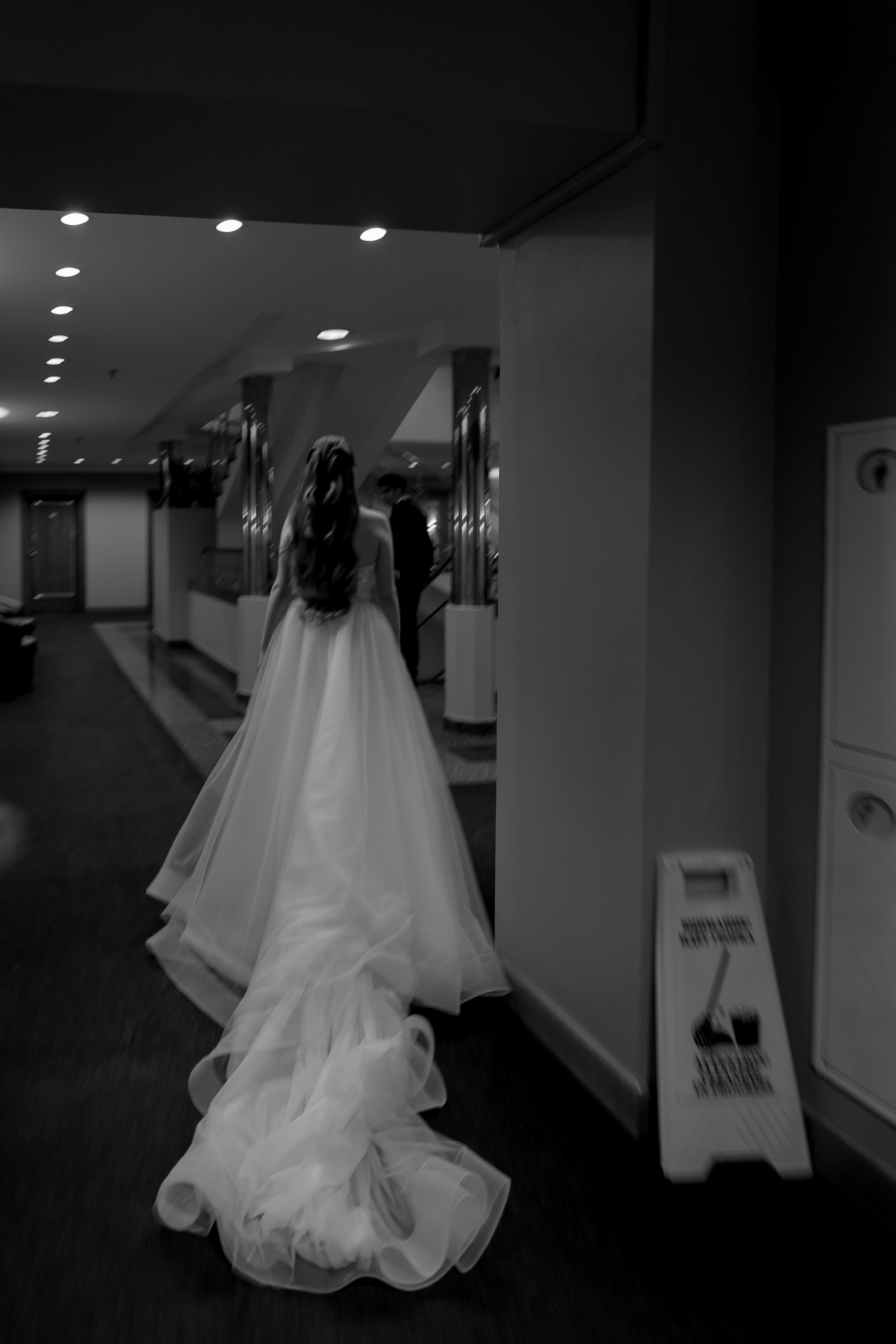 СВАДЕБНАЯ СЬЕМКА СБОРОВ В ОТЕЛЕ И ВЫЕЗД НА ЦЕРЕМОНИЮ (СНЯТО В СИБИРЕ В НИЖНЕВАРТОВСКЕ)М. Профессиональный фотограф, Санкт-Петербург — Виктория Богомолова