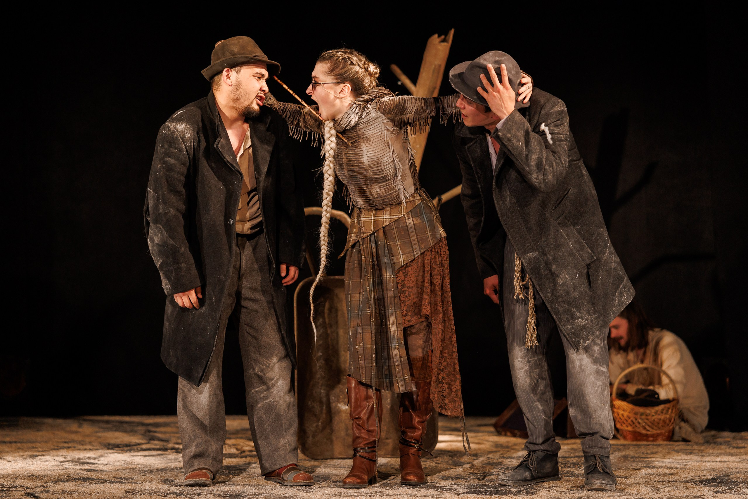 Спектакль «В ожидании Годо» от театра Д. Лица в СПб. Фотограф в Санкт-Петербурге — Сергей Петров