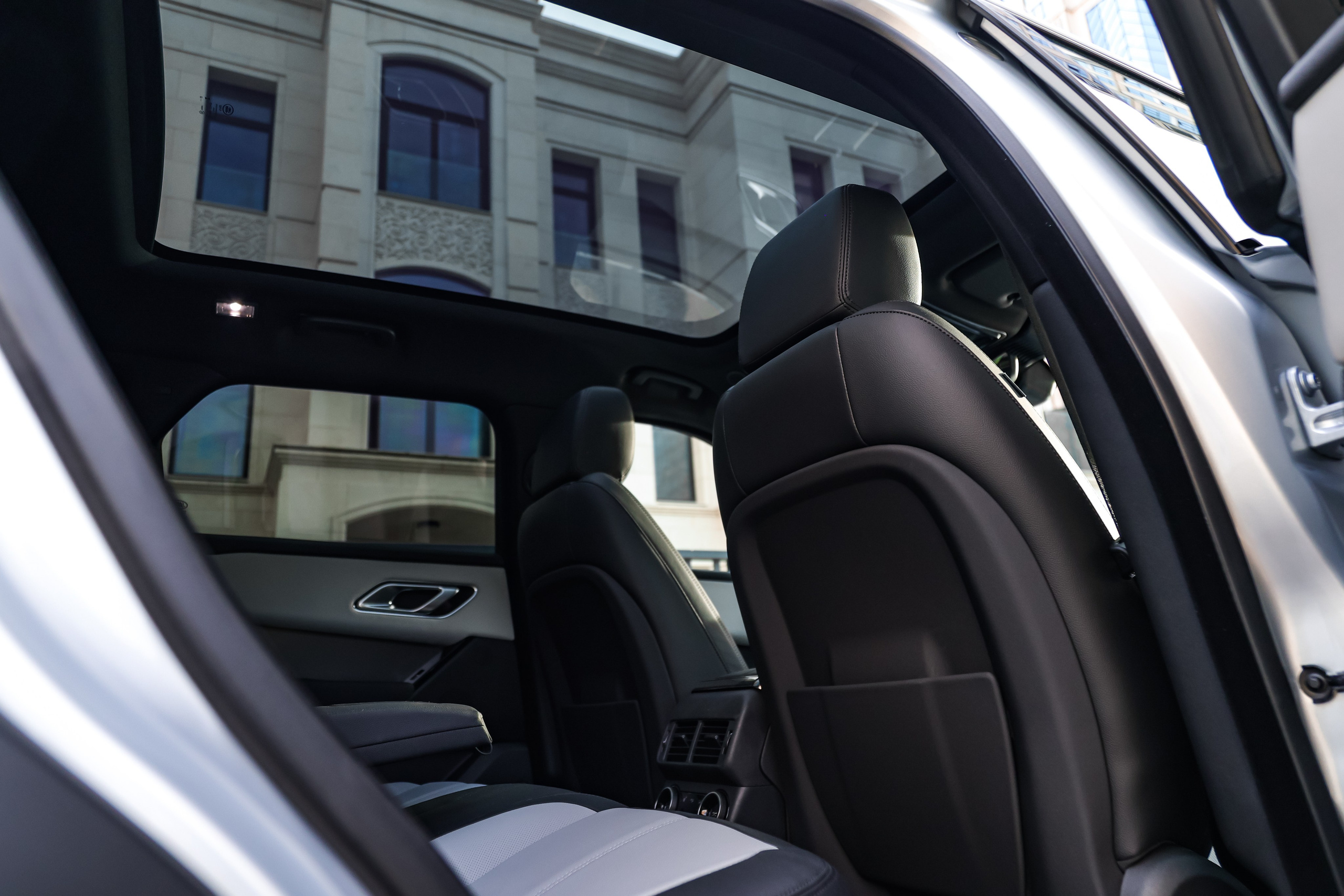 2024 RANGE ROVER VELAR 2.0 AT. Mixturecaptures