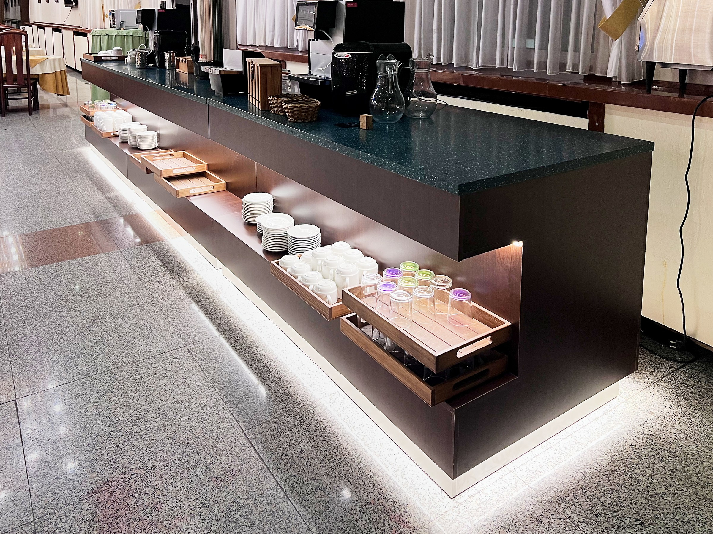 Шведская линия раздачи от производителя. Мебель для бизнеса: Блог о торговом оборудовании на заказ в Москве