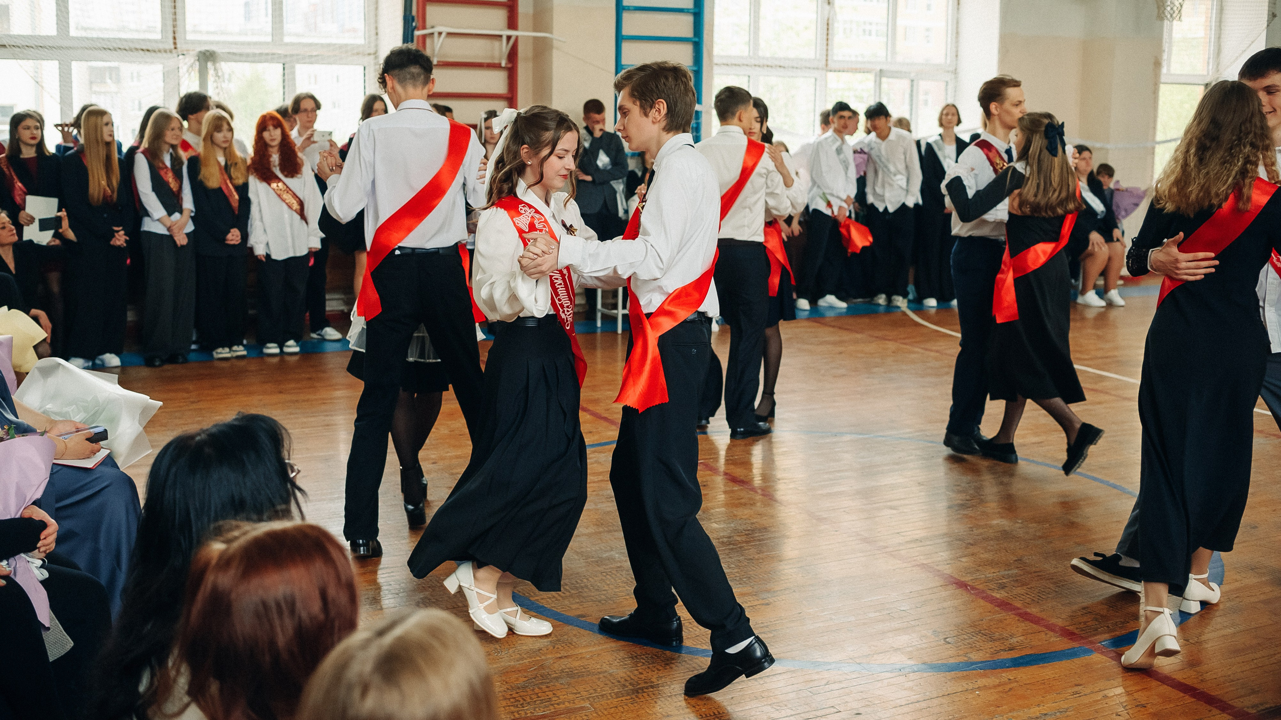 Последний звонок. Свадебный фотограф в Екатеринбурге Артём Зайнетдинов