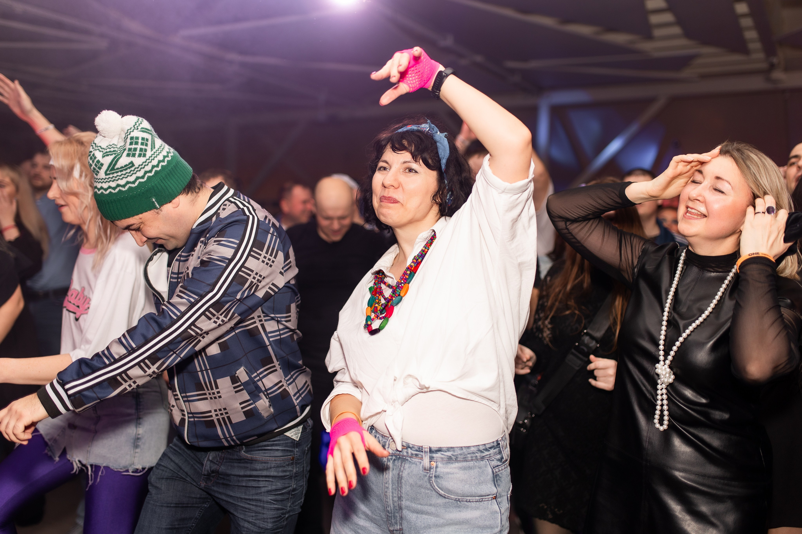 Вечеринка в стиле 90х | ресторанный комплекс «Аляска». Фотограф и видеограф в Ульяновске Денис Власов