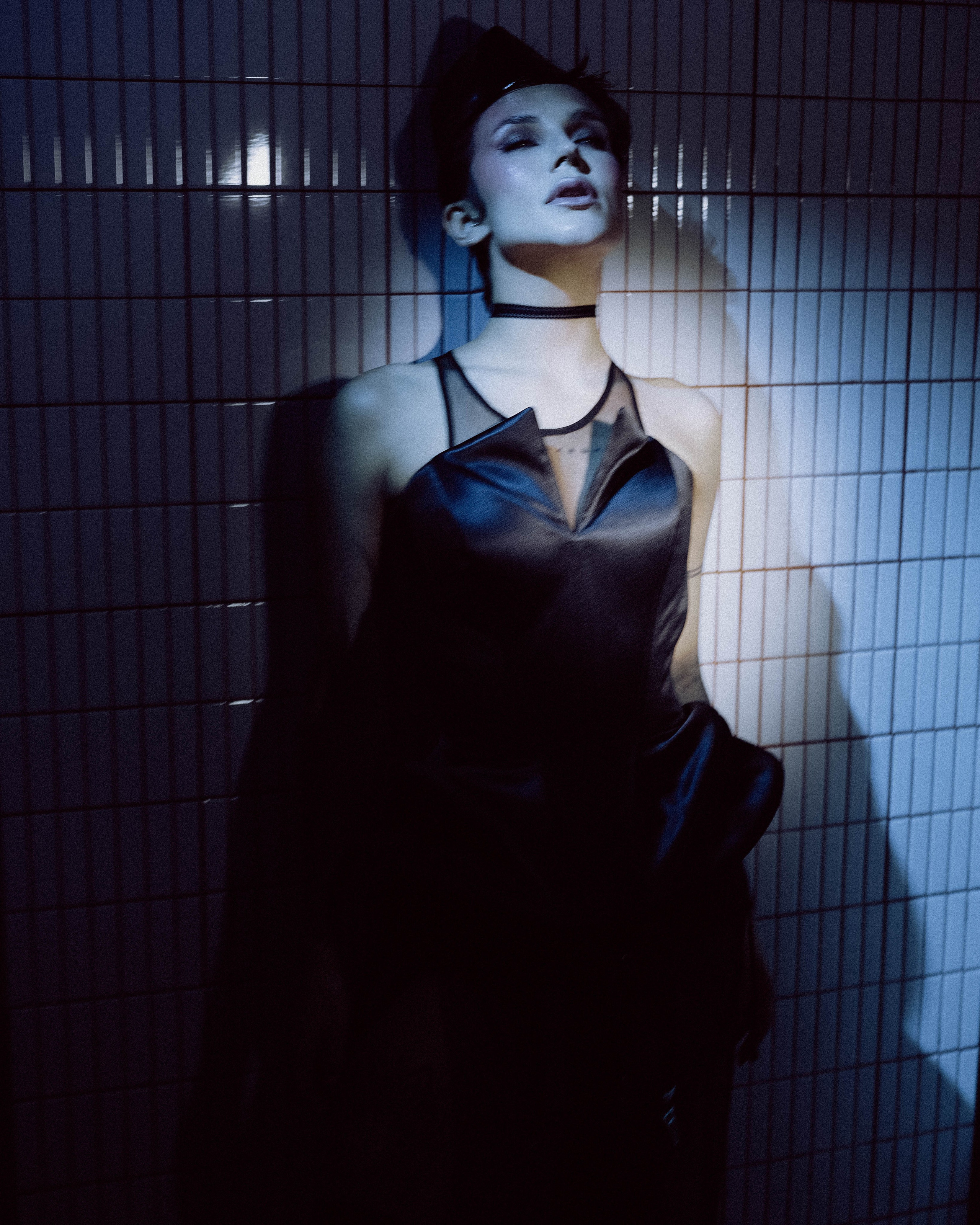 Girs. Male photographer