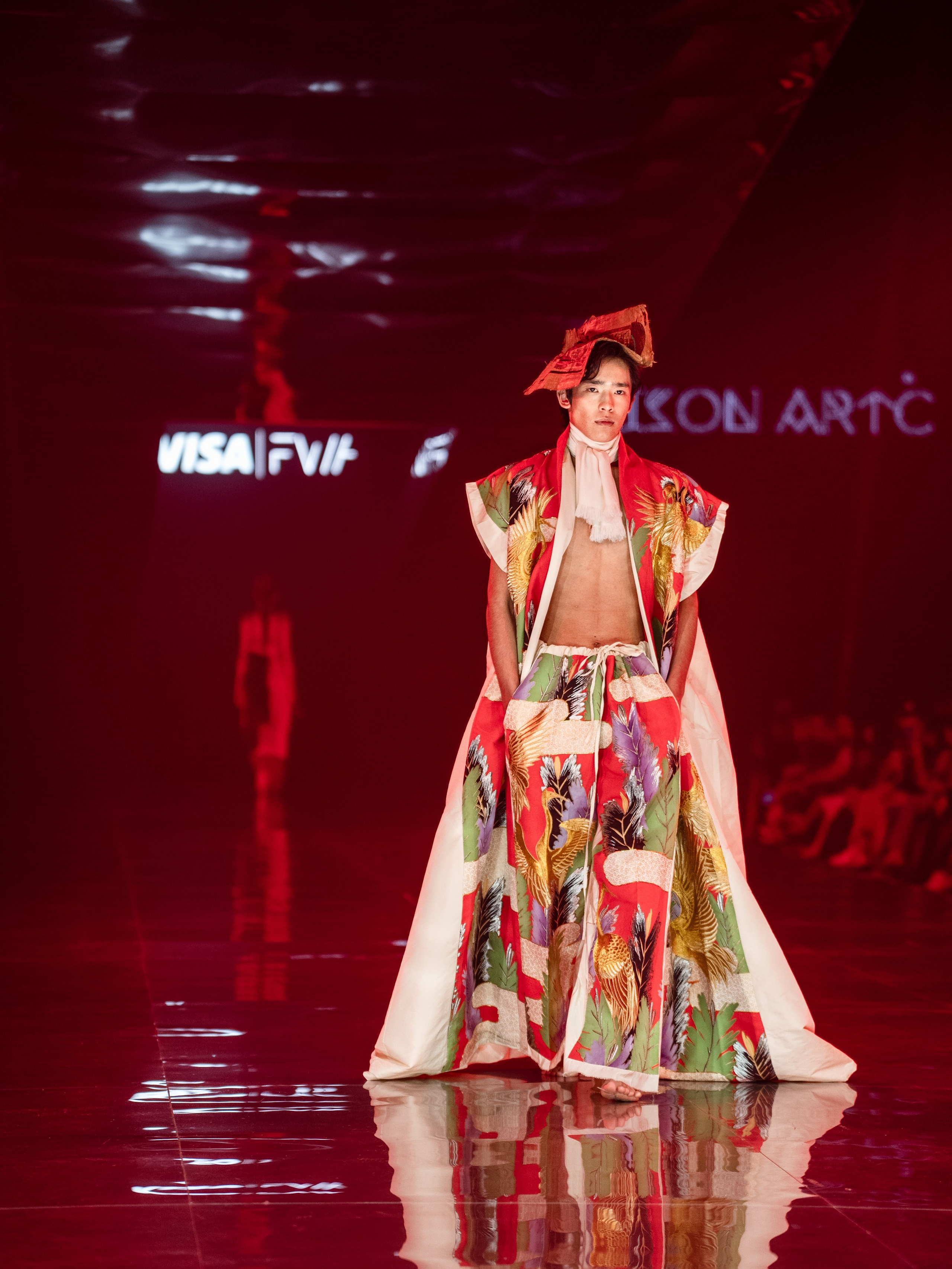 Visa Fashion week Maison Artc. Сайт Алматинского НЮ АРТ, будуар и фэшн фотографа Дениса Карпенко