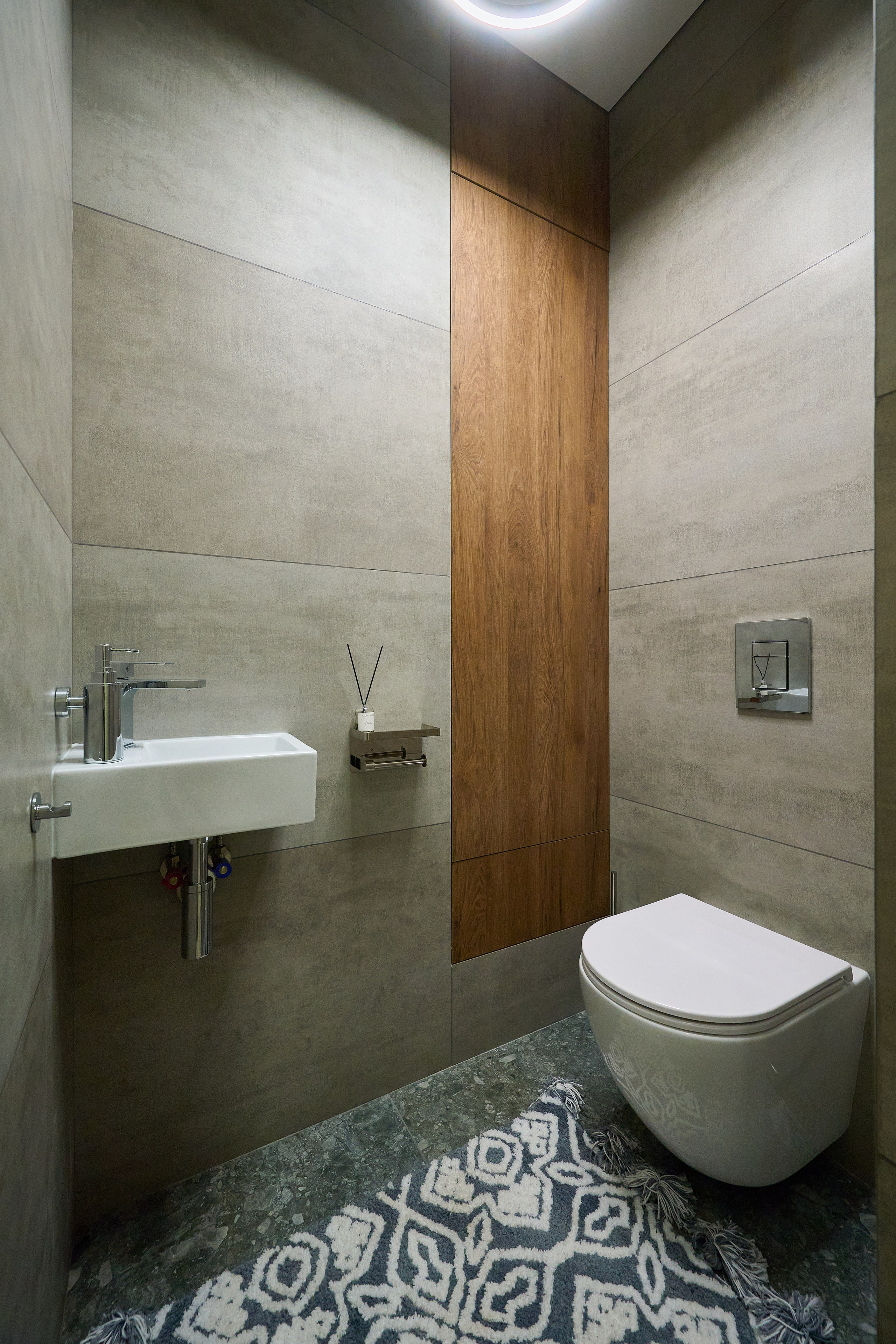 туалет белый раковина в угле пшеничные цвета оттенки бежевого 