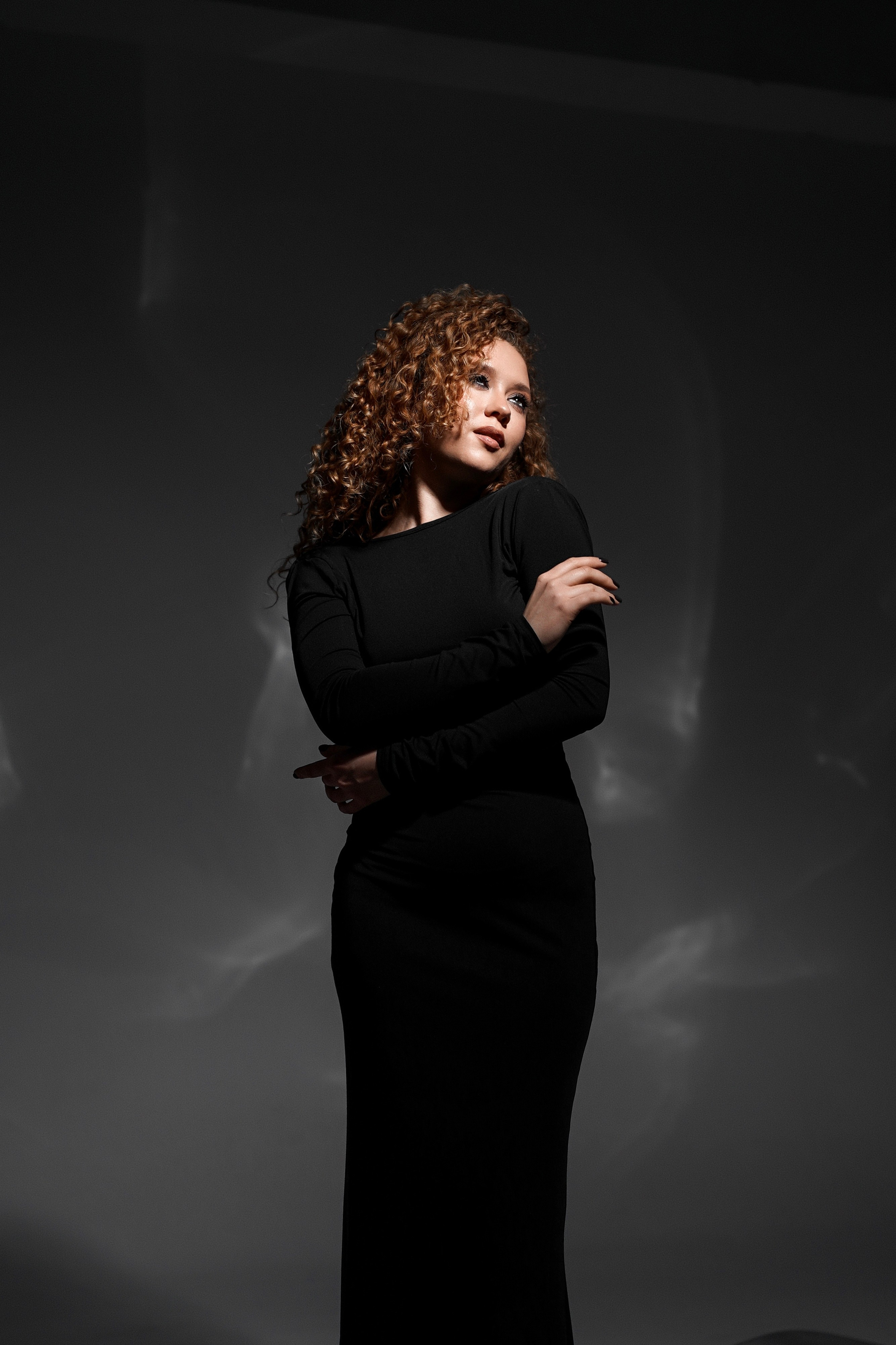 Фотосессия на циклораме с зеркалом. Свадебный фотограф в Ростове-на-Дону. Таинство Крещения и Венчания, семейные фотосессии. Алёна Чёботова