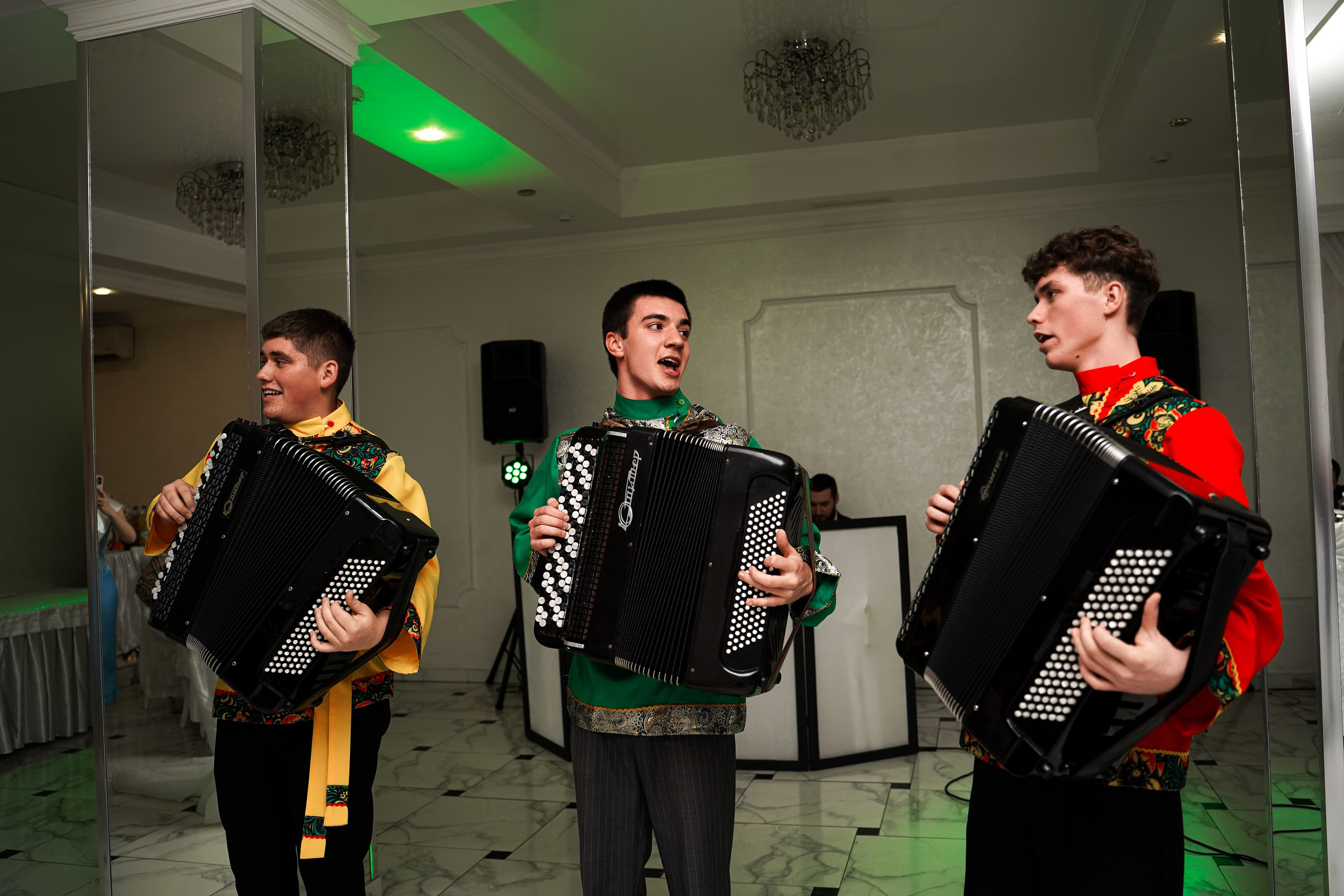 Свадебный банкет в ресторане «Верона». Свадебный фотограф в Ростове-на-Дону. Таинство Крещения и Венчания, семейные фотосессии. Алёна Чёботова