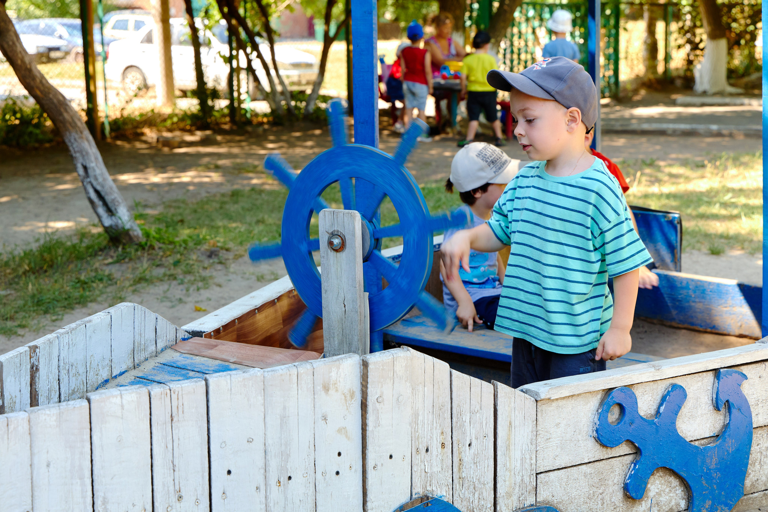 Пример летней съёмки в детском саду № 92 младшая группа Ромашки. Фотограф Выпускные альбомы Таганрог Сергей Коробченко