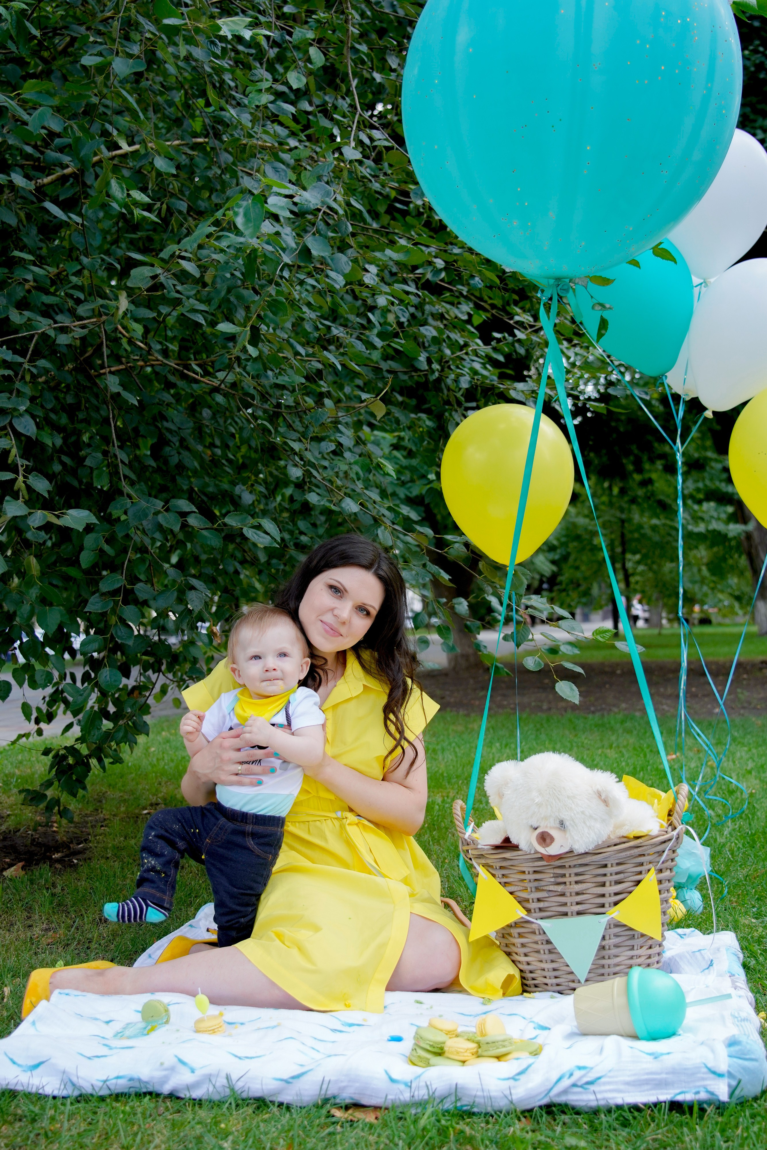 1 год)). Max Matvich and Victoria Basova are professionals in their field