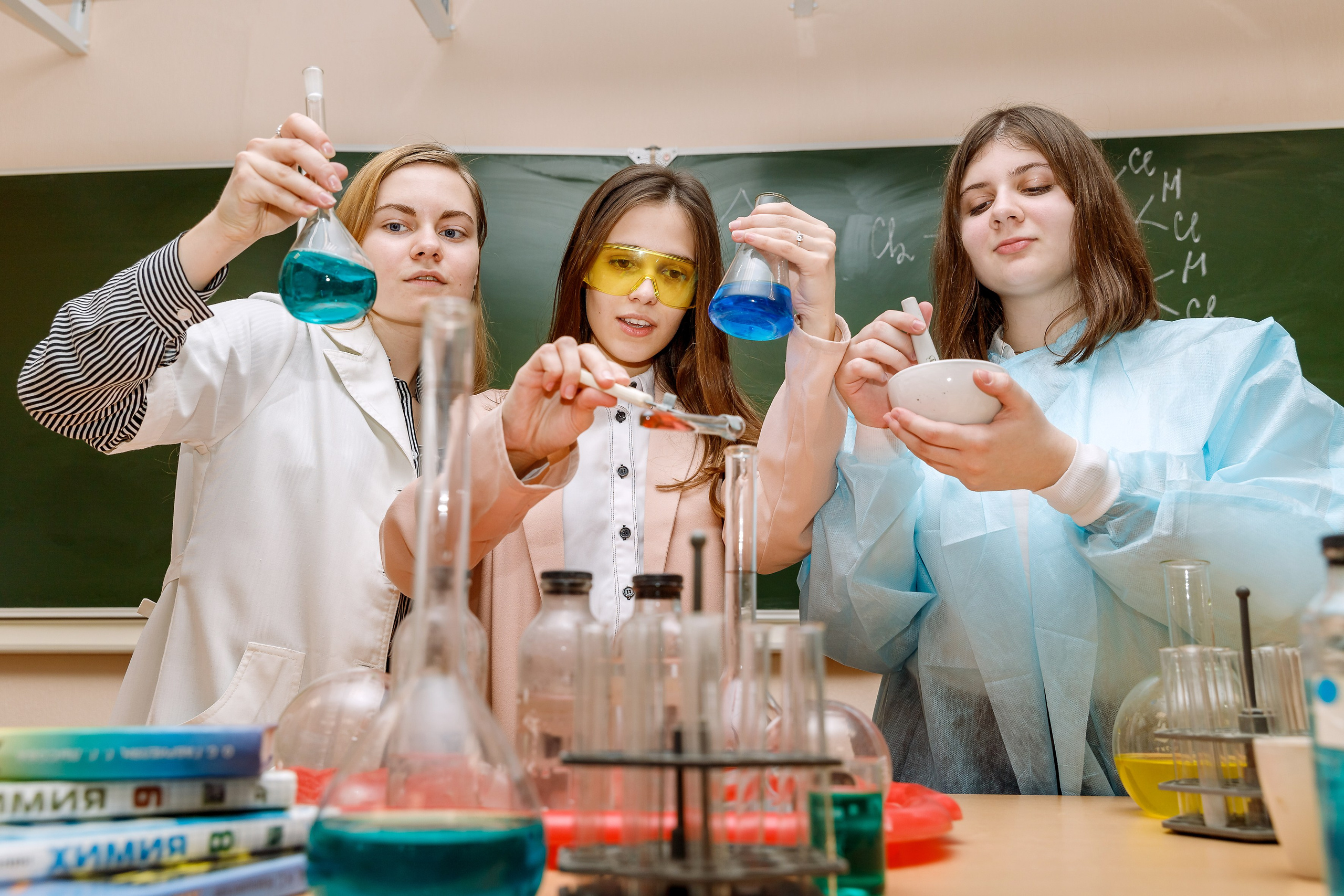 ОТ ЗВОНКА ДО ЗВОНКА. Марина Ушакова. Фотограф. Выпускные альбомы. г. Краснодар