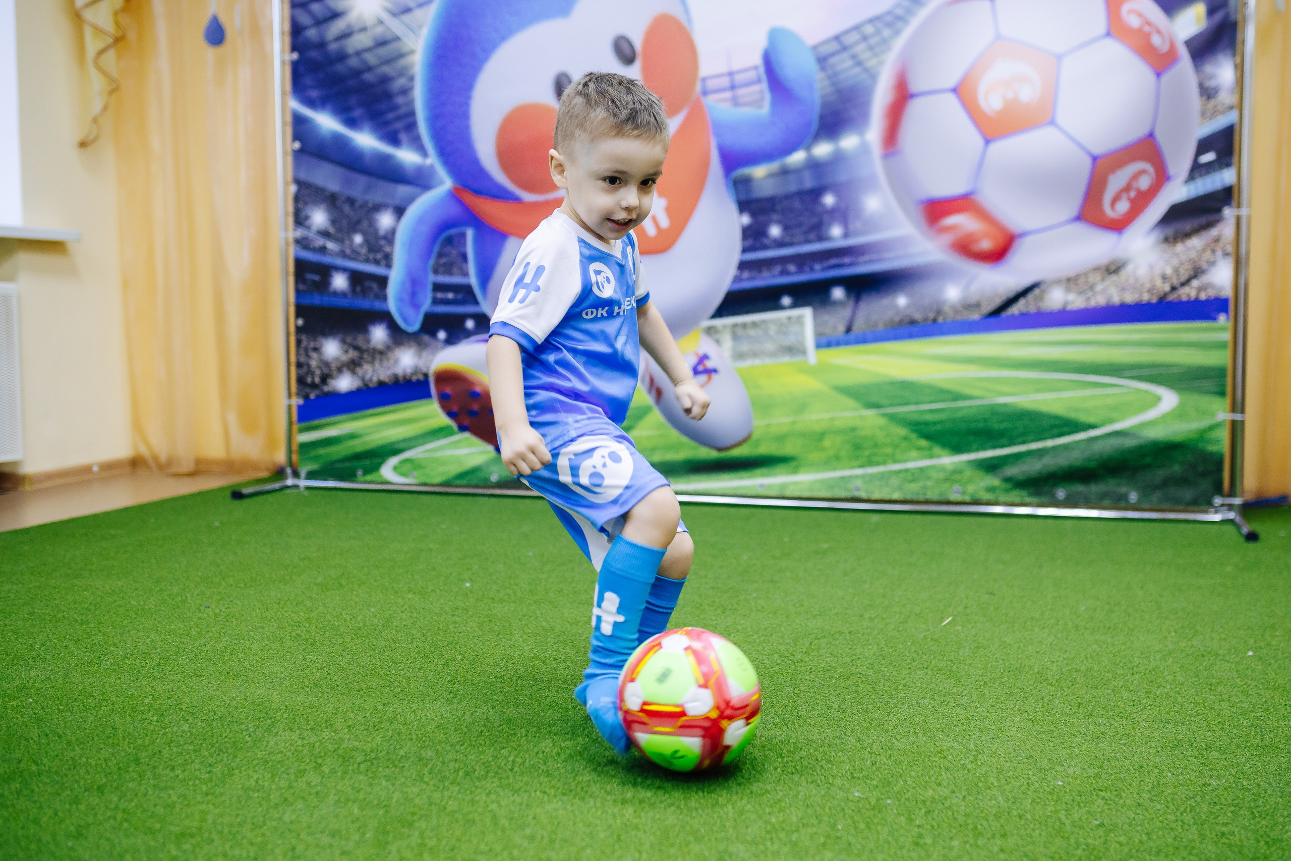 Фотосессия с кубком в детских садах г. Магнитогорска. Денис Прохоров Фотограф в г. Магнитогорск