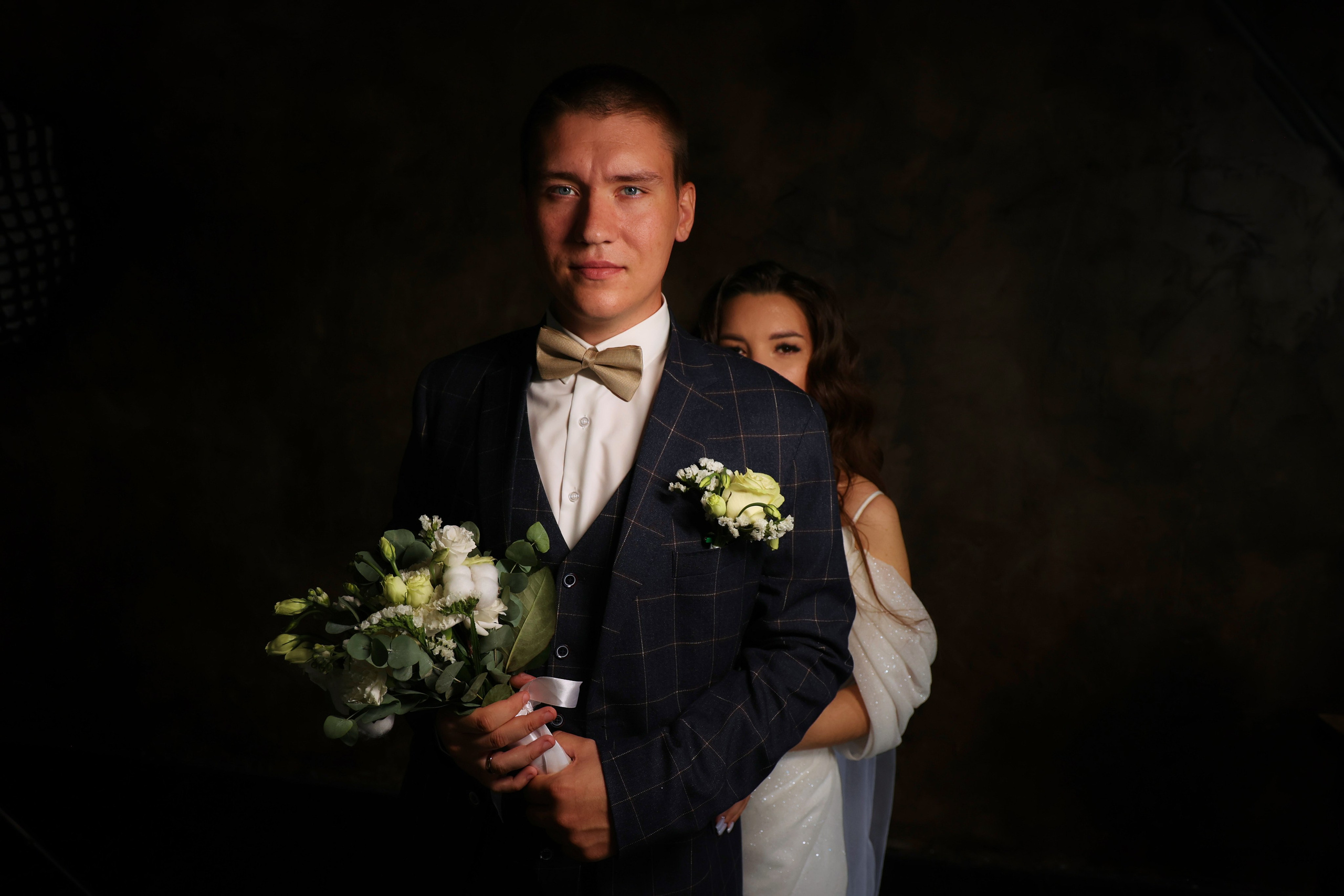 Свадебная фотосессия в студии «ЧеБэ» Самара. Свадебный видеограф и свадебный фотограф в Самаре Олег Слеб