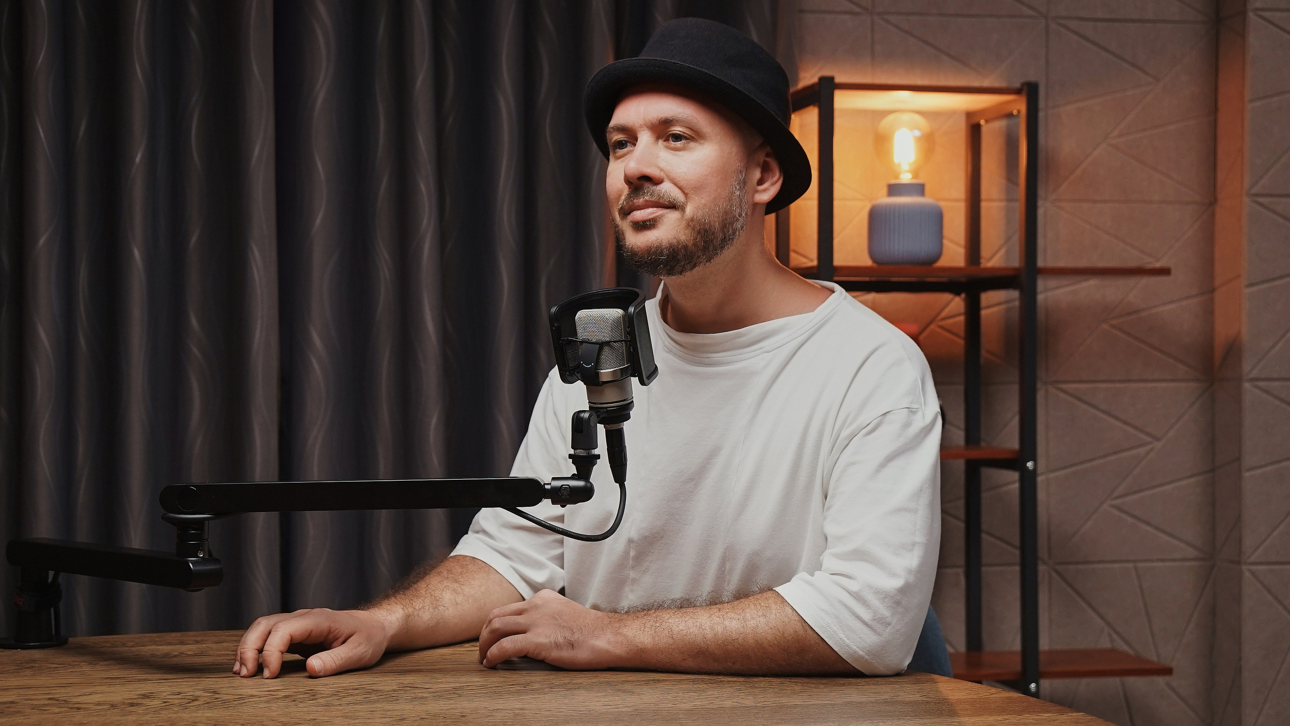 Надо поснимать • студия подкастов на Пхукете