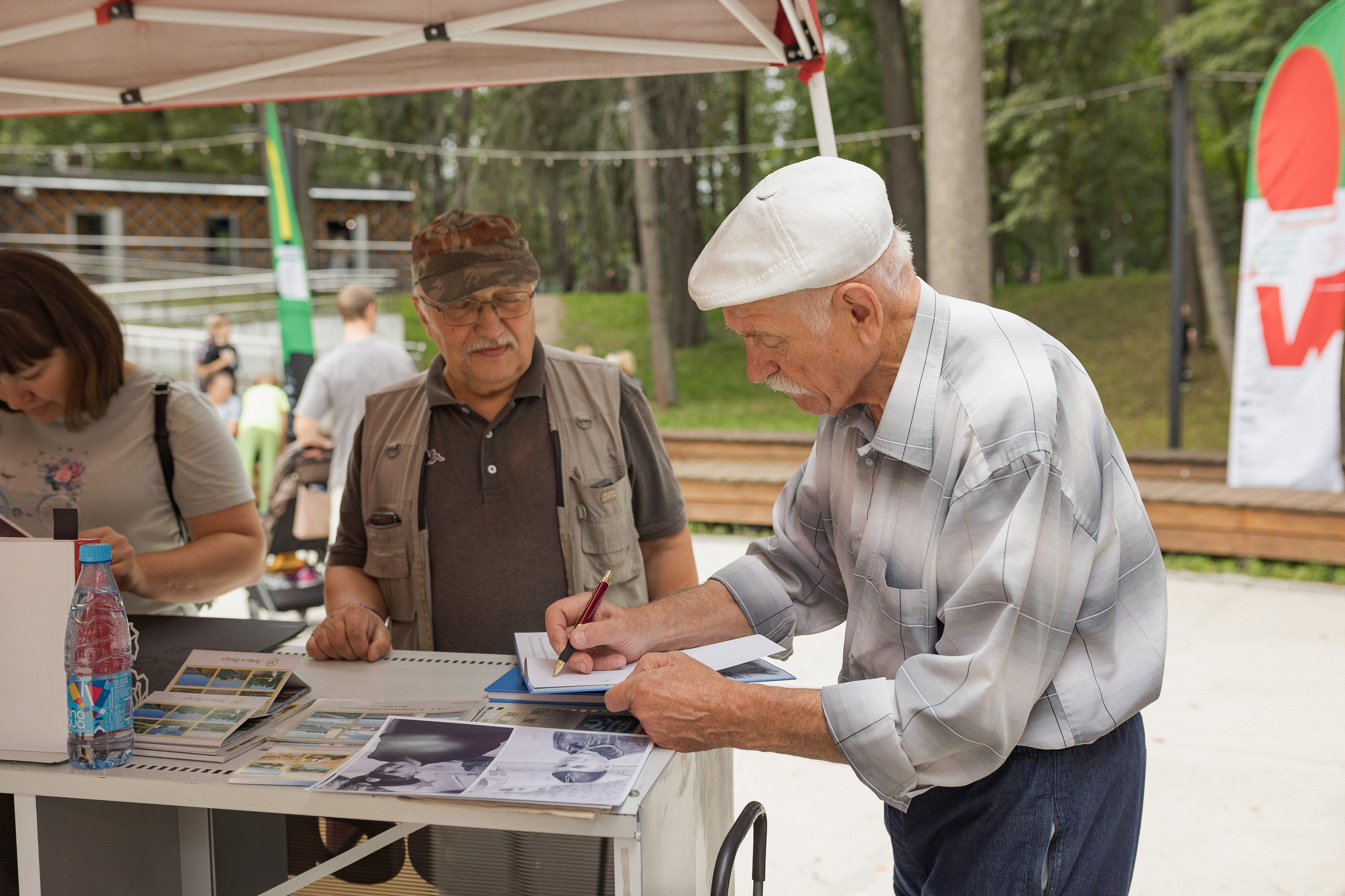 Книжный фестиваль «Смены» в Выксе 2024. Фотограф городских и семейных событий Артем Карпухин