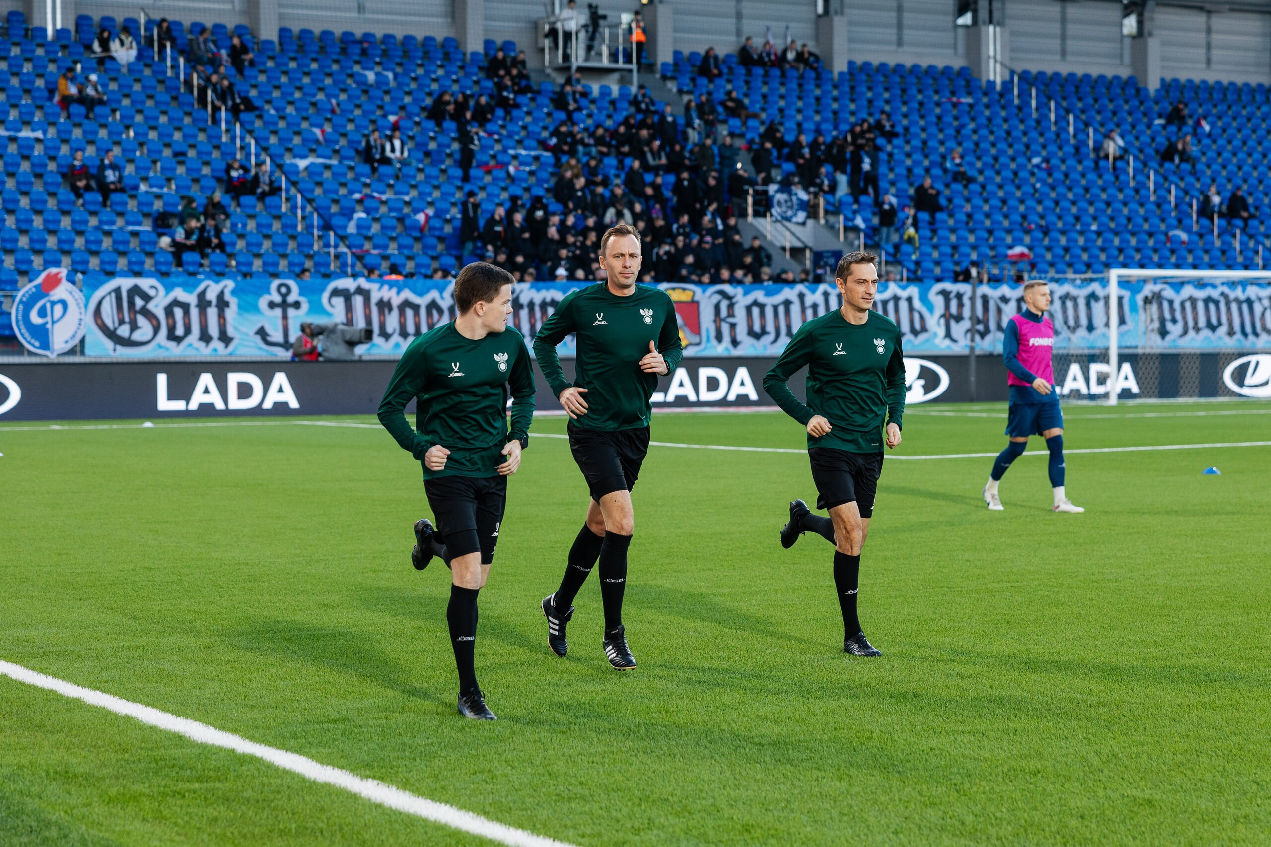 ФАКЕЛ — ЗЕНИТ. Свадебный и репортажный фотограф в Воронеже Сергей Максимов